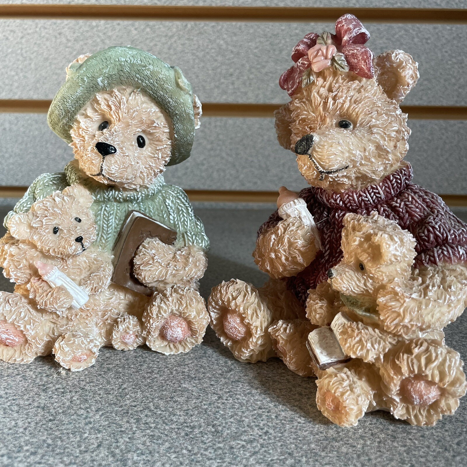 The Homemakers Idea Co. Adorable bears Momma Poppa bear and cubs