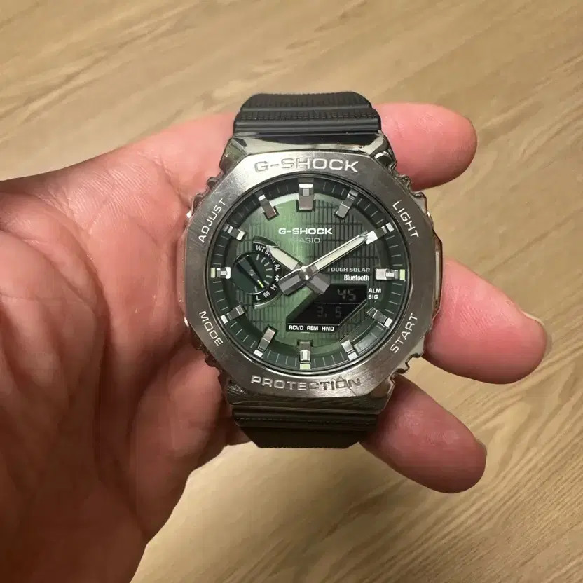 G-Shock DW-2100 Digital Watch Mint Condition Bluetooth