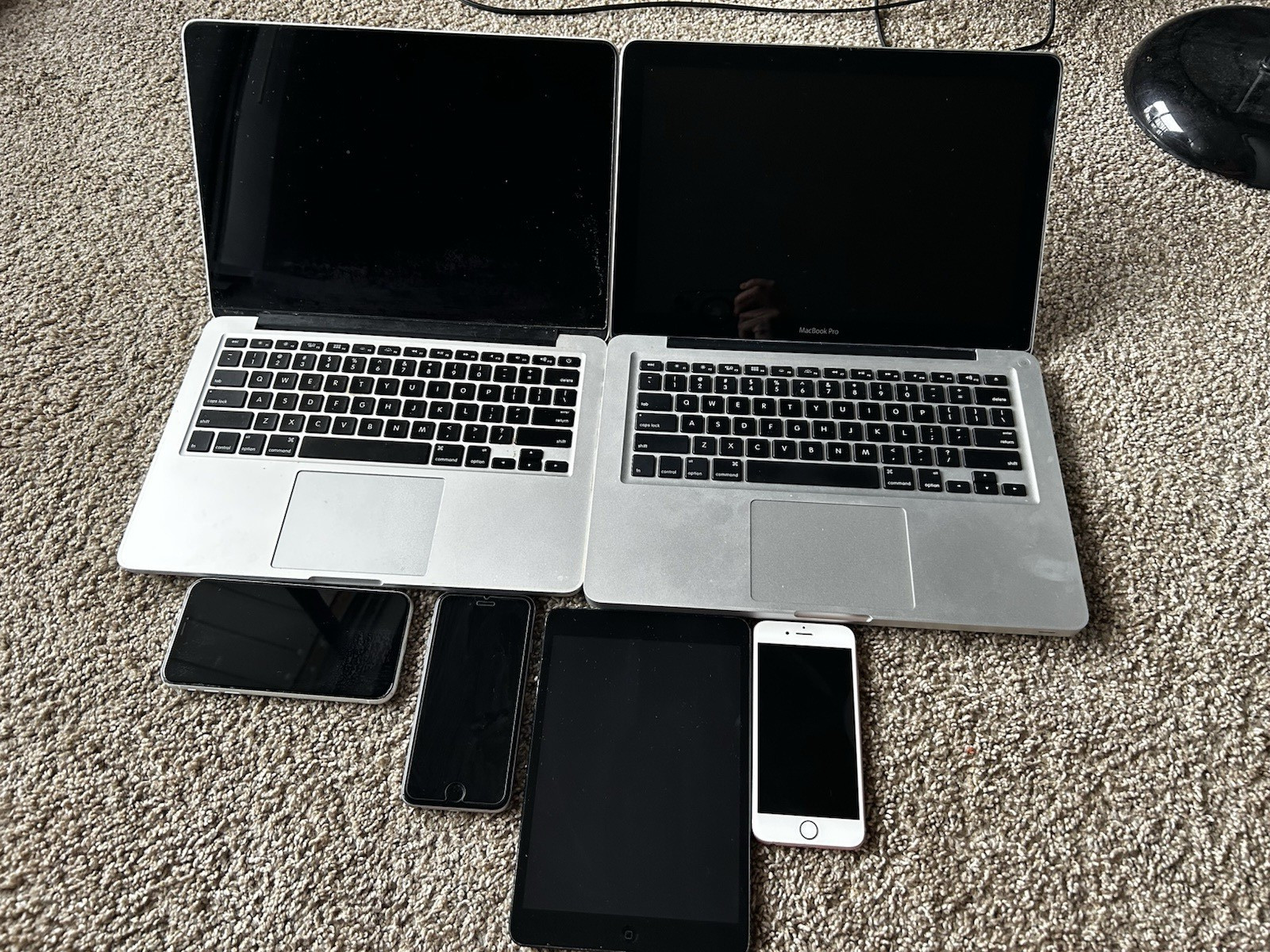 Lot of apple products for parts or repair