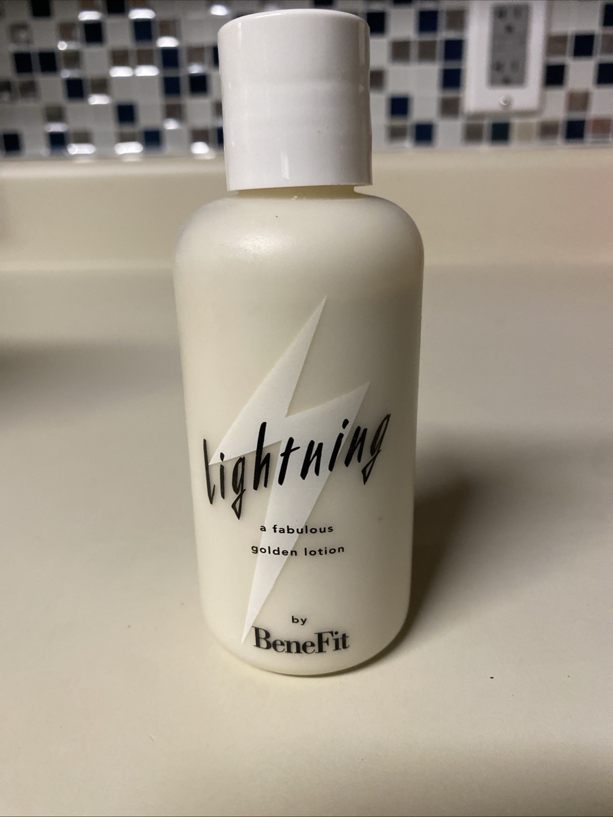 Benefit Lightning Golden Lotion Vintage  discontinued