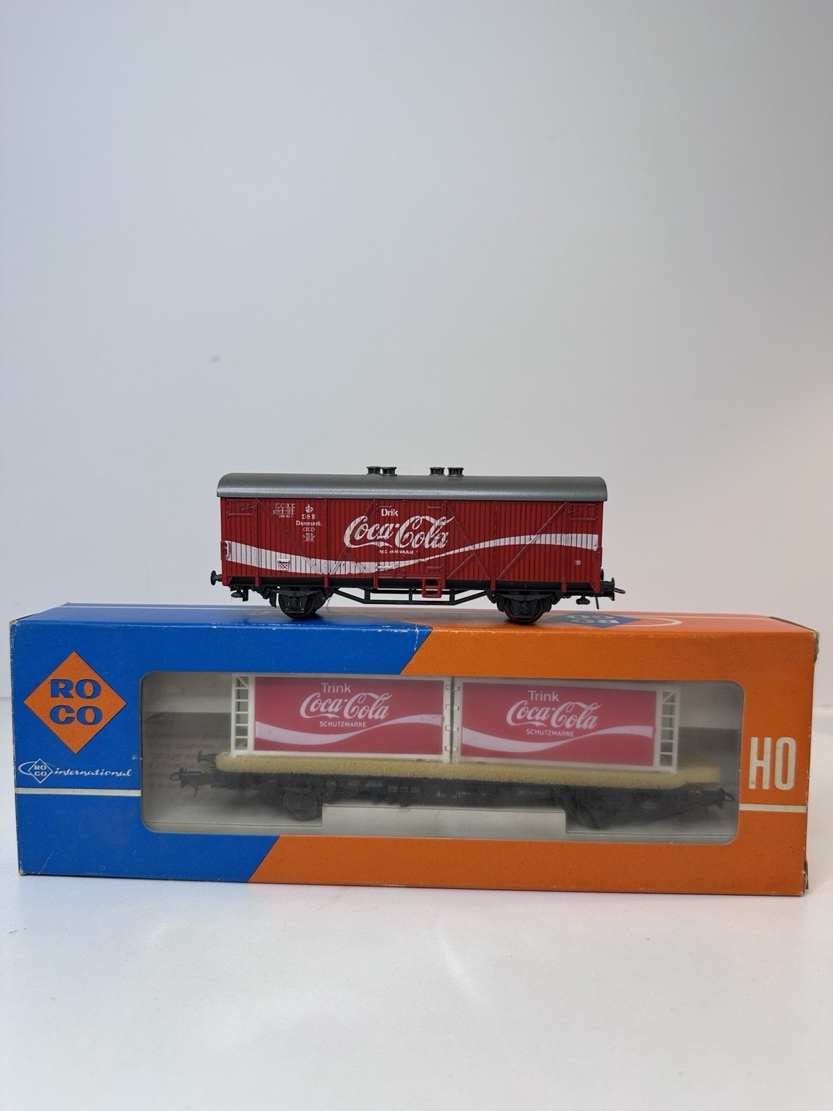 Roco HO Scale 4320 Coca-Cola Container Car Austria & Box Car
