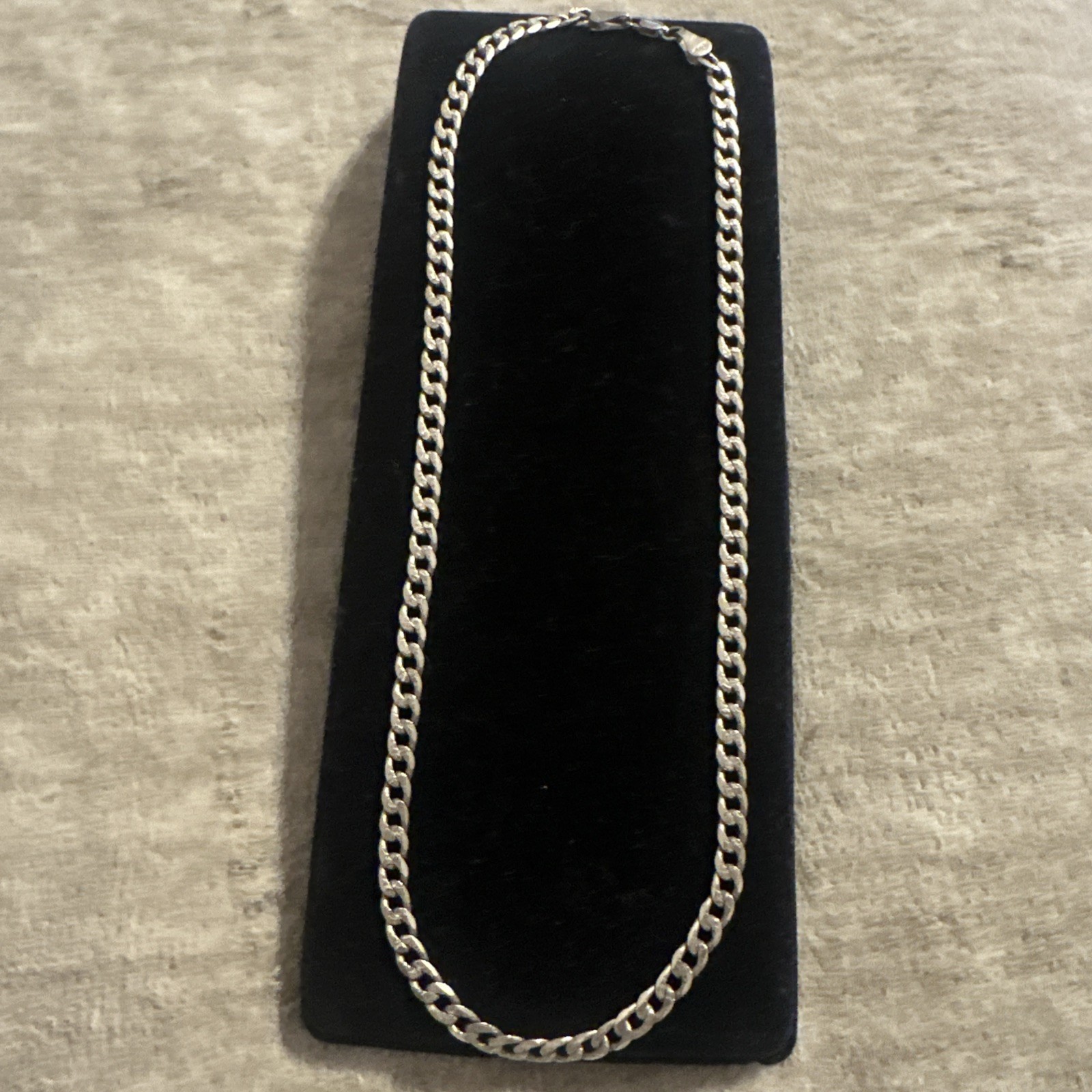 20.5 Inches 925 sterling silver solid / heavy cuban link chain lobster lock 6 mm