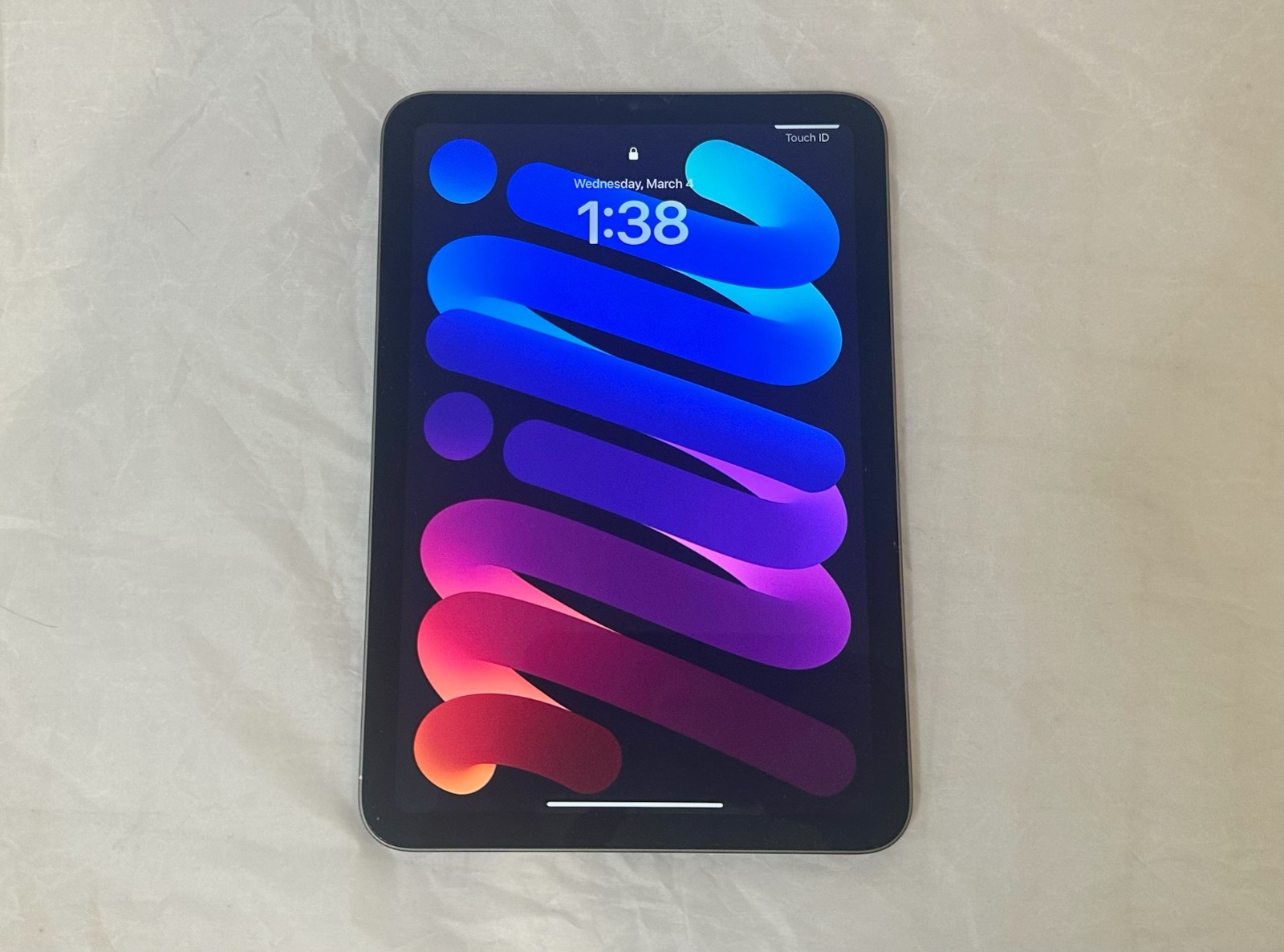 Apple iPad mini 6th Generation 2021 64GB Wi-Fi - Gray - 100% Battery - Used