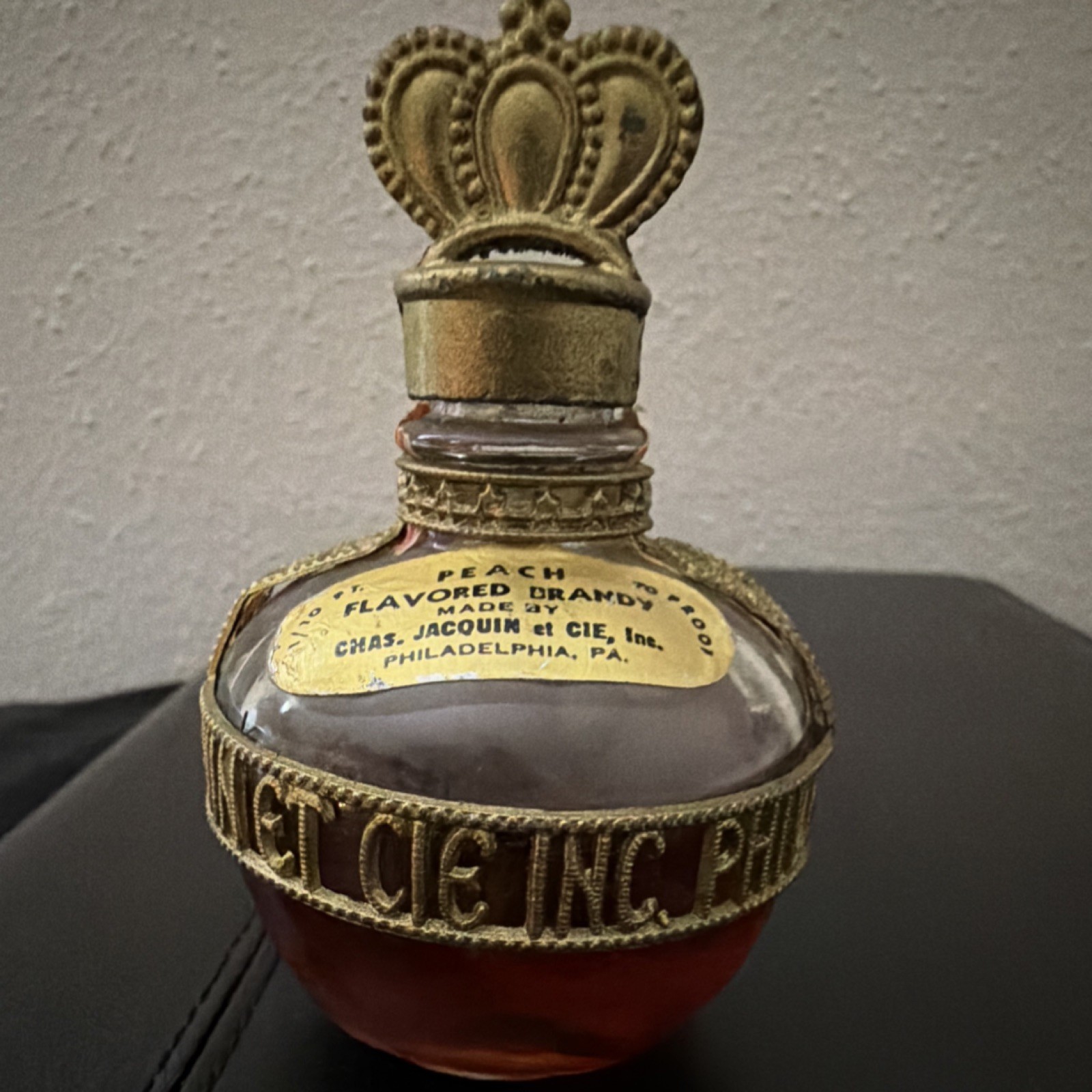 Chas. Jacquin et Cie Peach Flavored Brandy Liquor Bottle Crown Top 1/10 pt