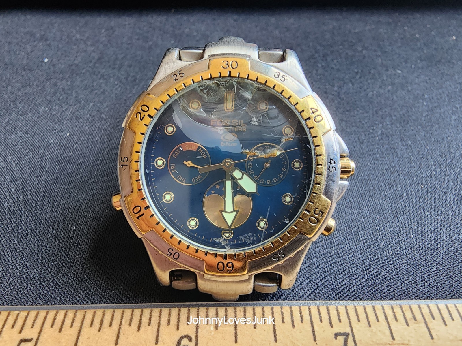 Vintage Fossil Dive Watch Bezel Turns Men's Watch Untested Parts/Repair Only