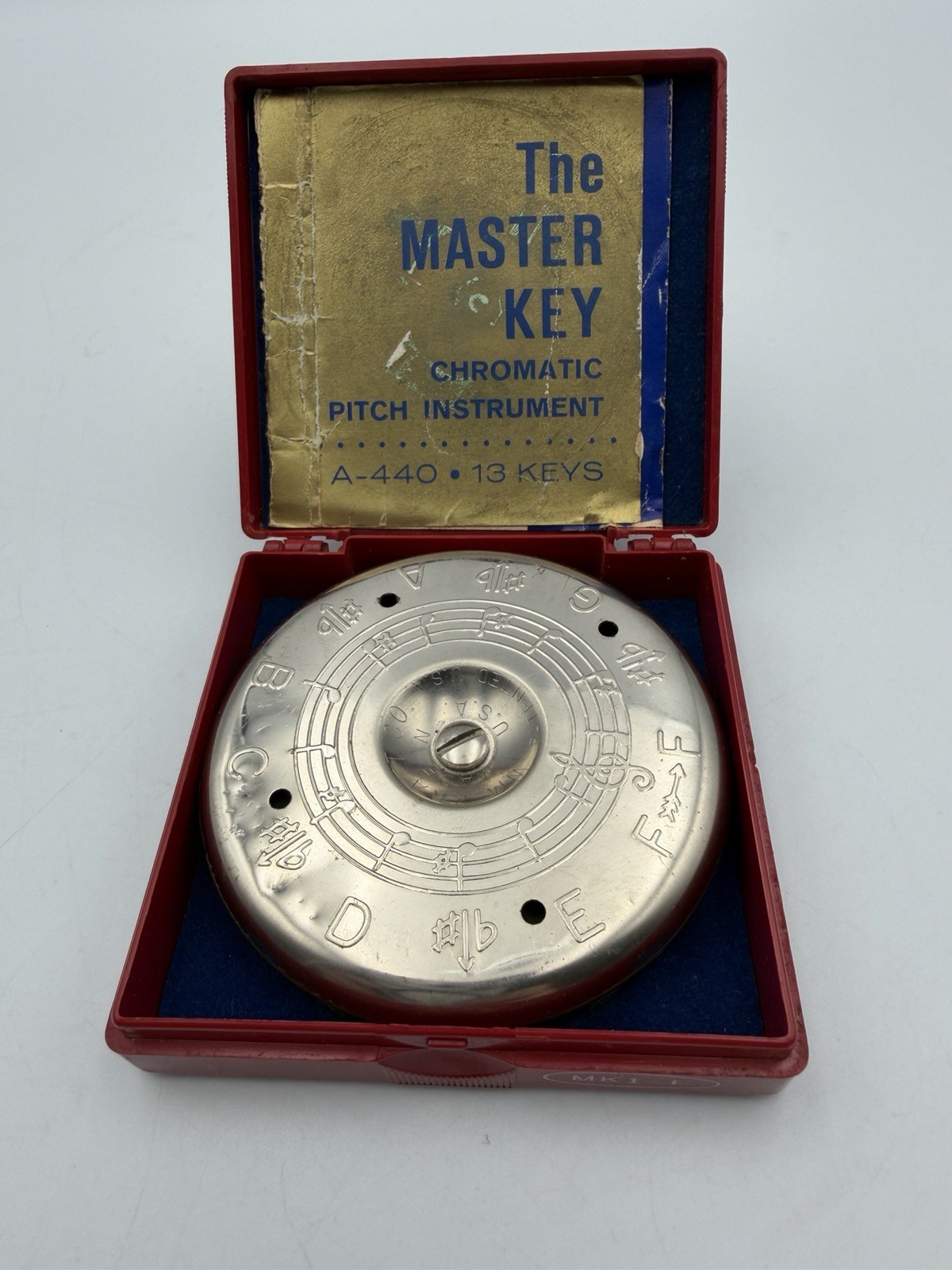 Wm Kratt Master Key MK1-F Chromatic Pitch Pipe 13 Key A440 w/ Case