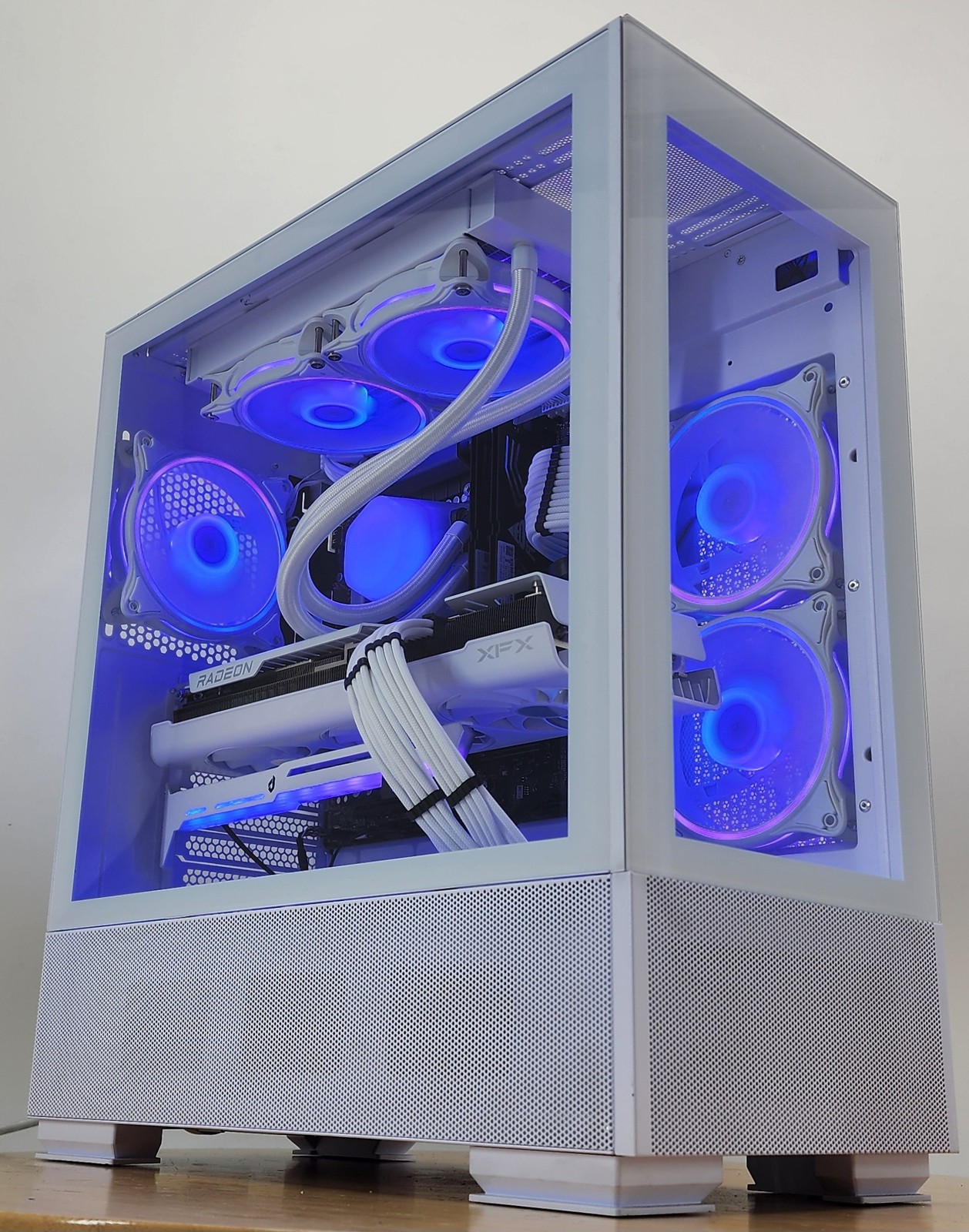 Gaming PC i7-11700K 16GB RAM 1TB SSD RX 7800 XT 16GB Windows 11 Computer