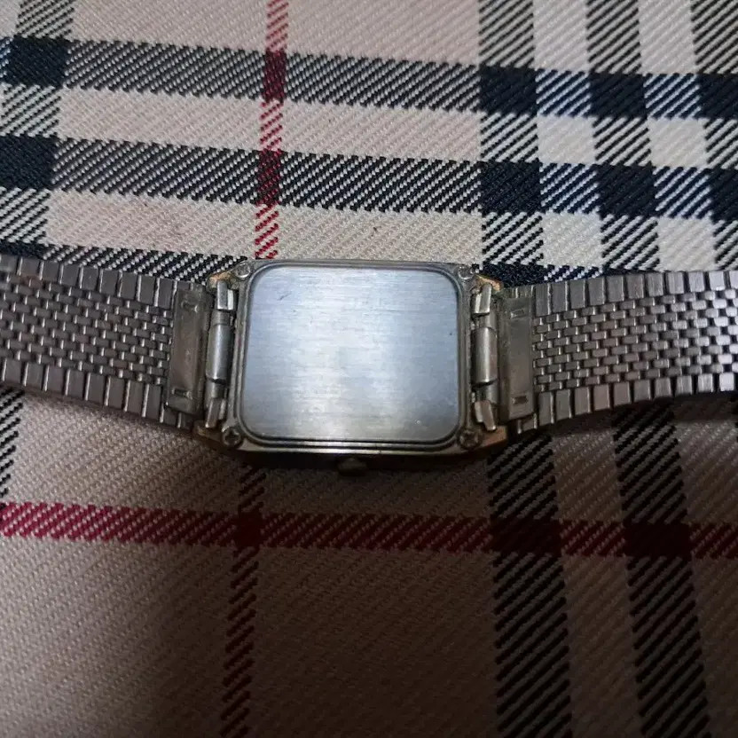 Bolamae Silver Metal Women's Wristwatch Vintage Style