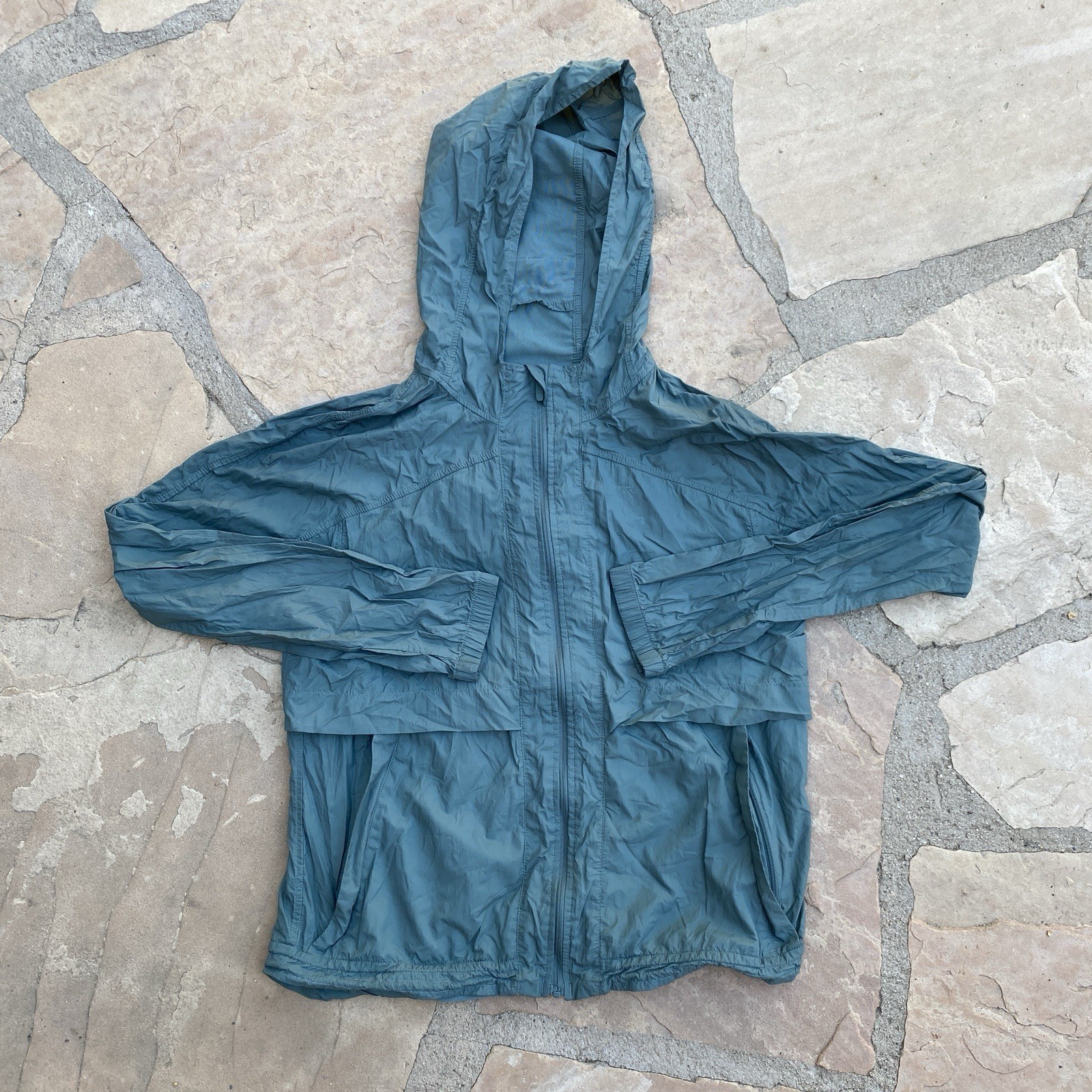 Lululemon Lightweight Hooded Windbreaker - Dusty Olive Green