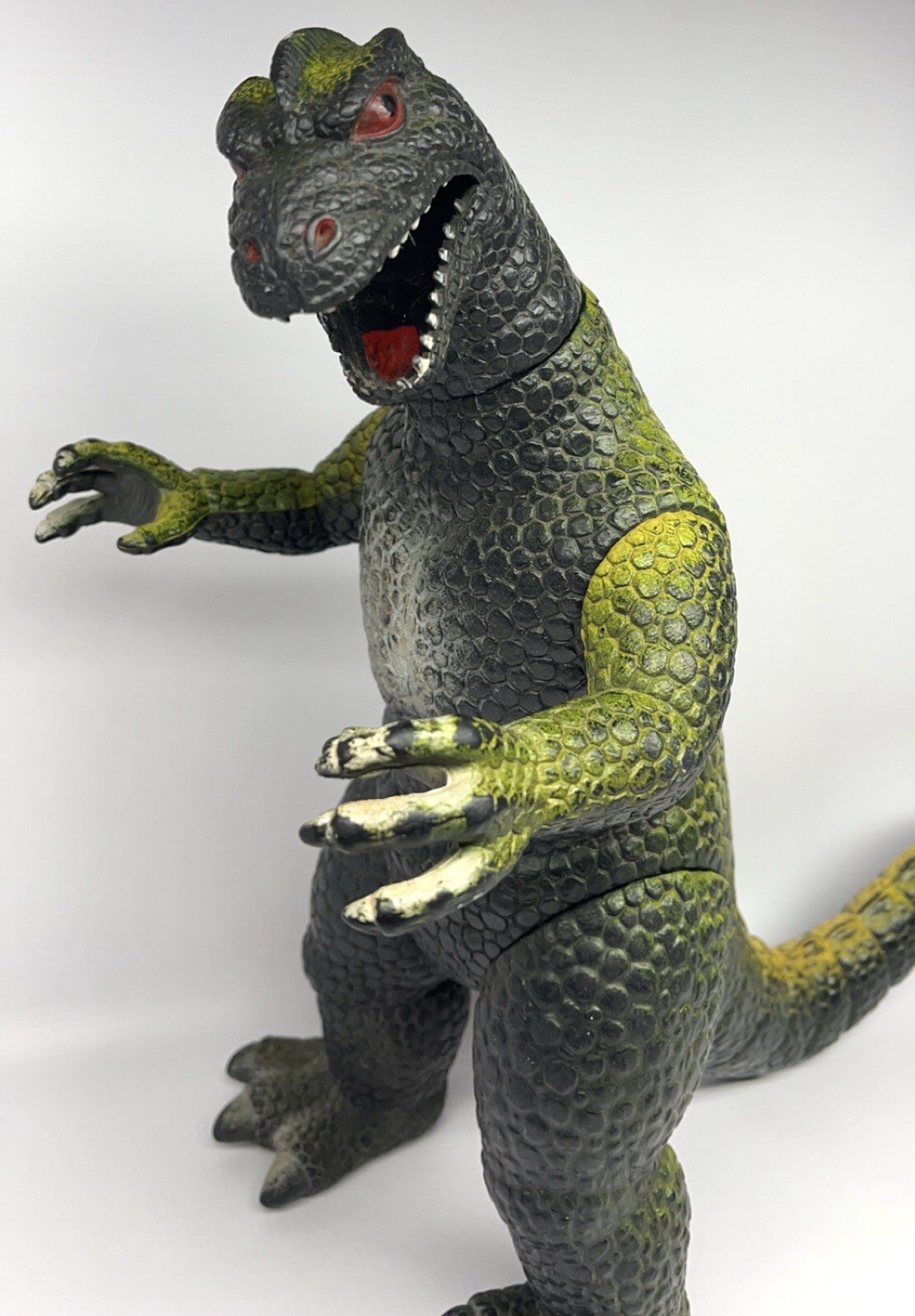 GODZILLA Large 14" Vintage 80's Dor Mei HONG KONG Action Figure Moveable Joints