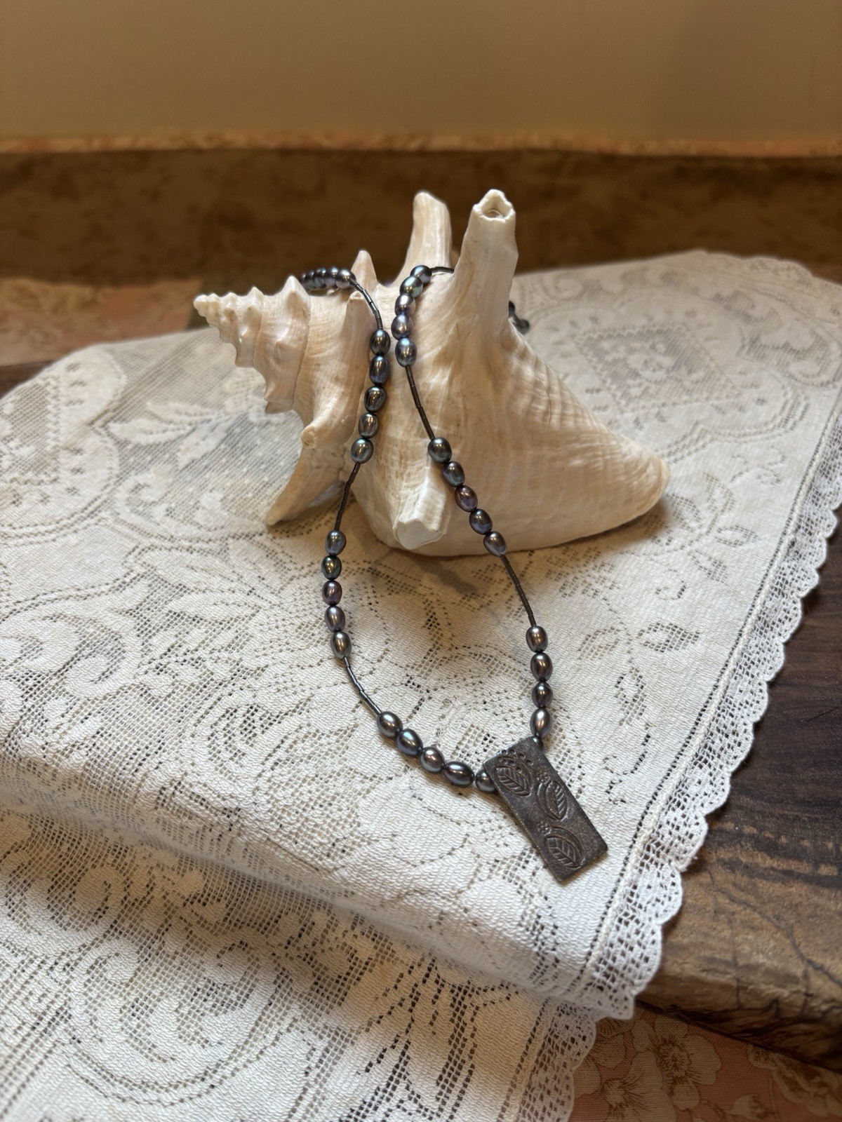 Beautiful Vintage Dyed Dark Freshwater Pearl Necklace With Sterling Silver 20in