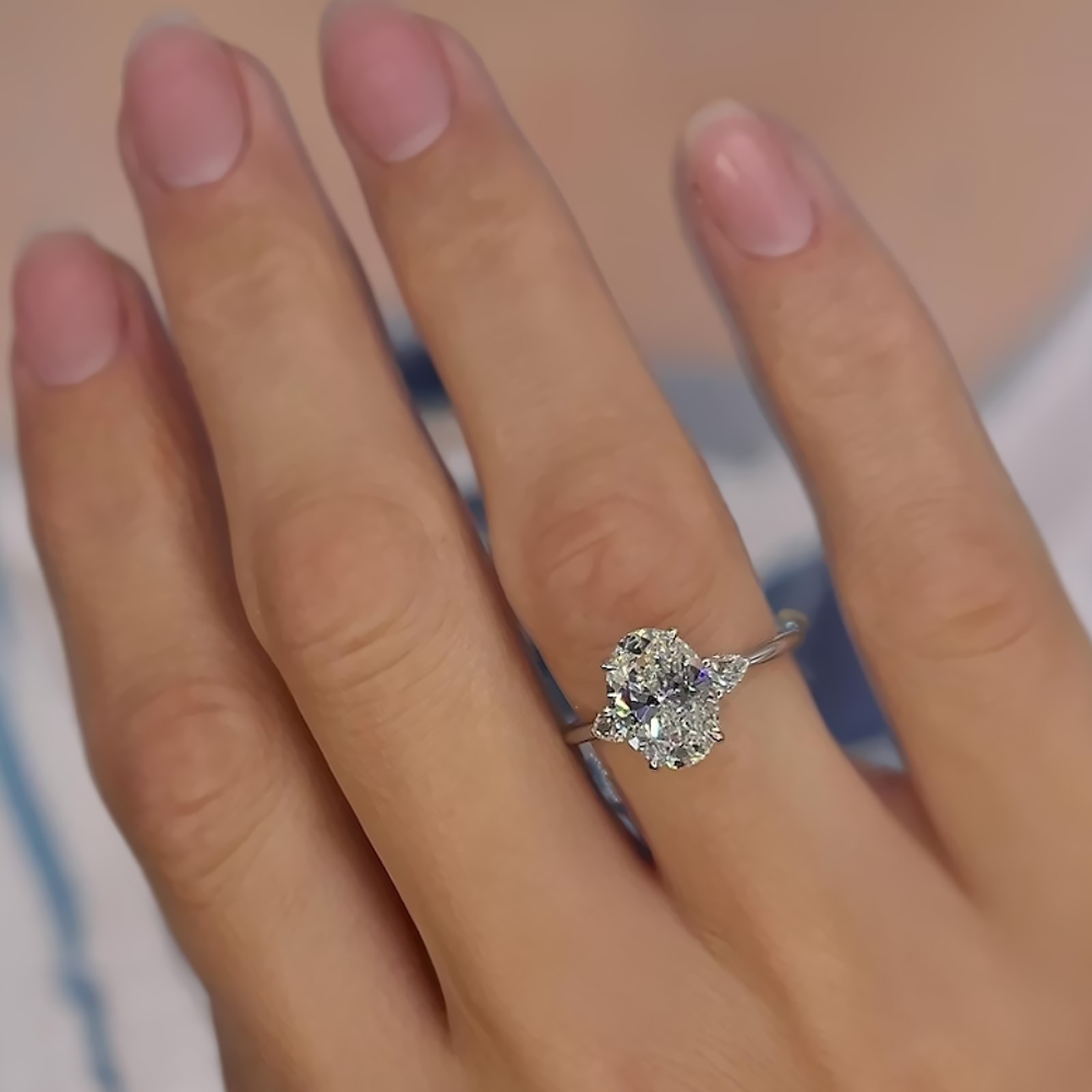 Platinum Oval Cut Diamond Ring 2.30 Carat IGI Lab Grown E F VVS2 Exclusive PT950