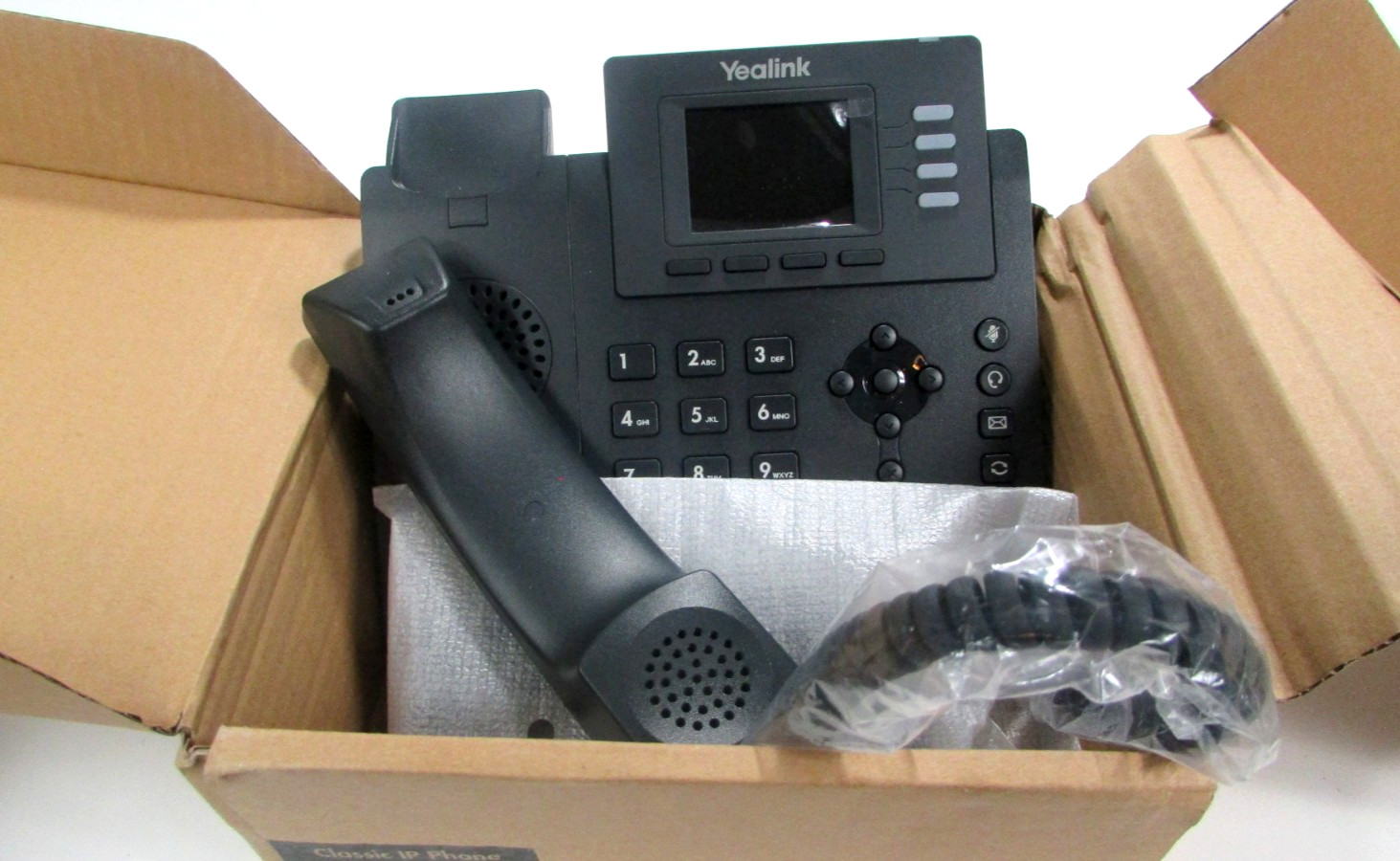 Yealink SIP-T31P Entry-Level IP Phone with 2 Lines and HD voice - Black