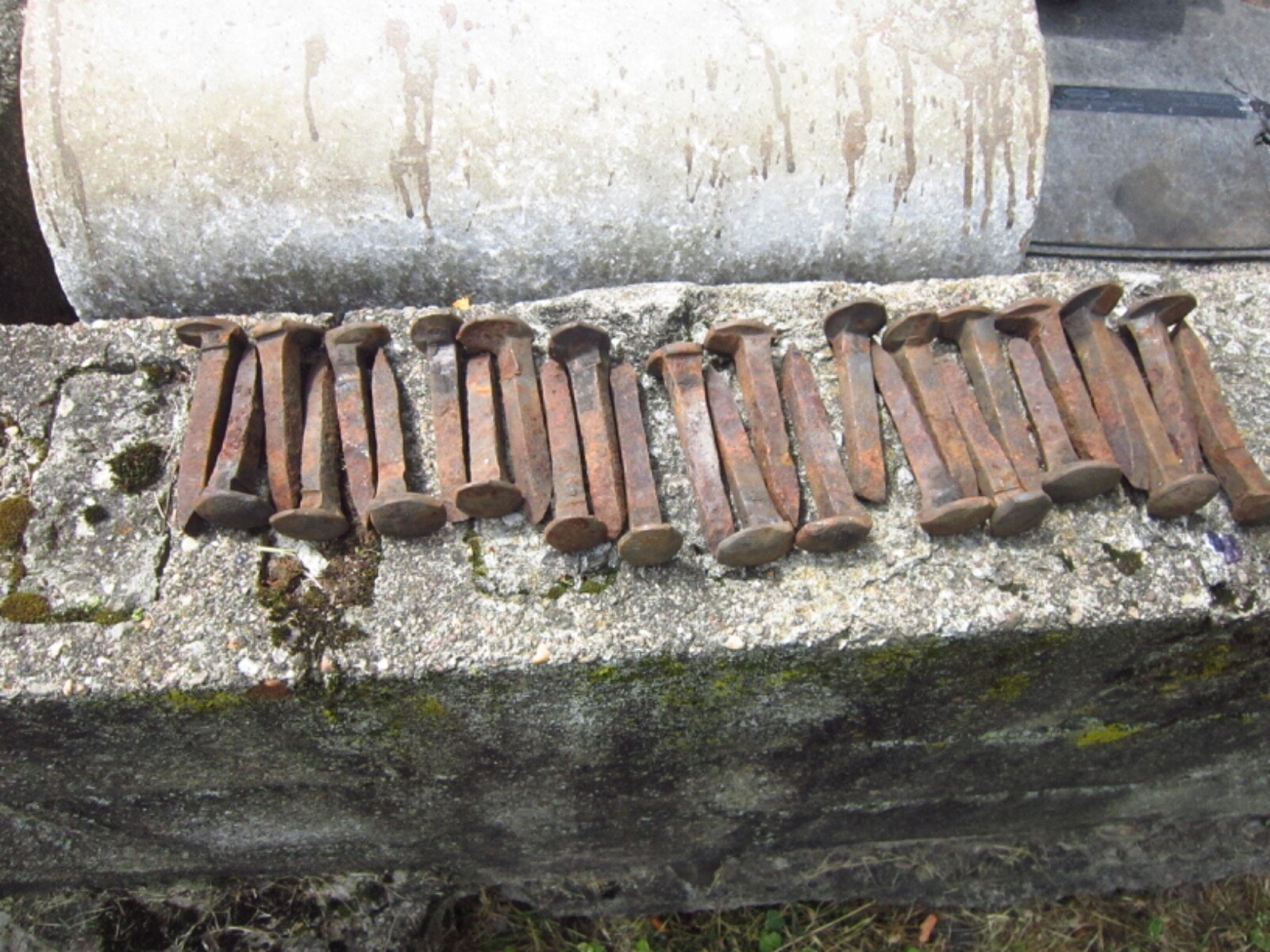 3 3/4"x1/2x1/2 Track spikes(28) black