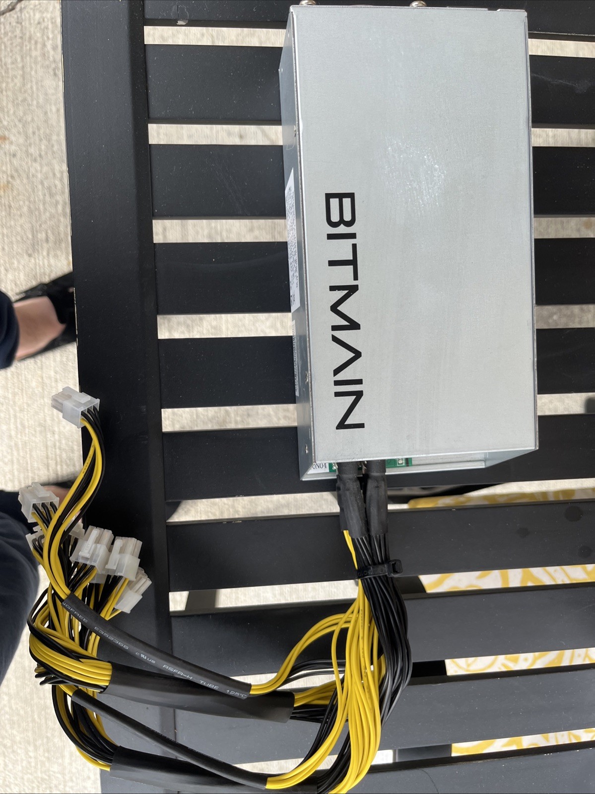 Bitmain Antminer S9 13.5T ASIC Bitcoin BTC Miner with APW3 Power Supply Unit