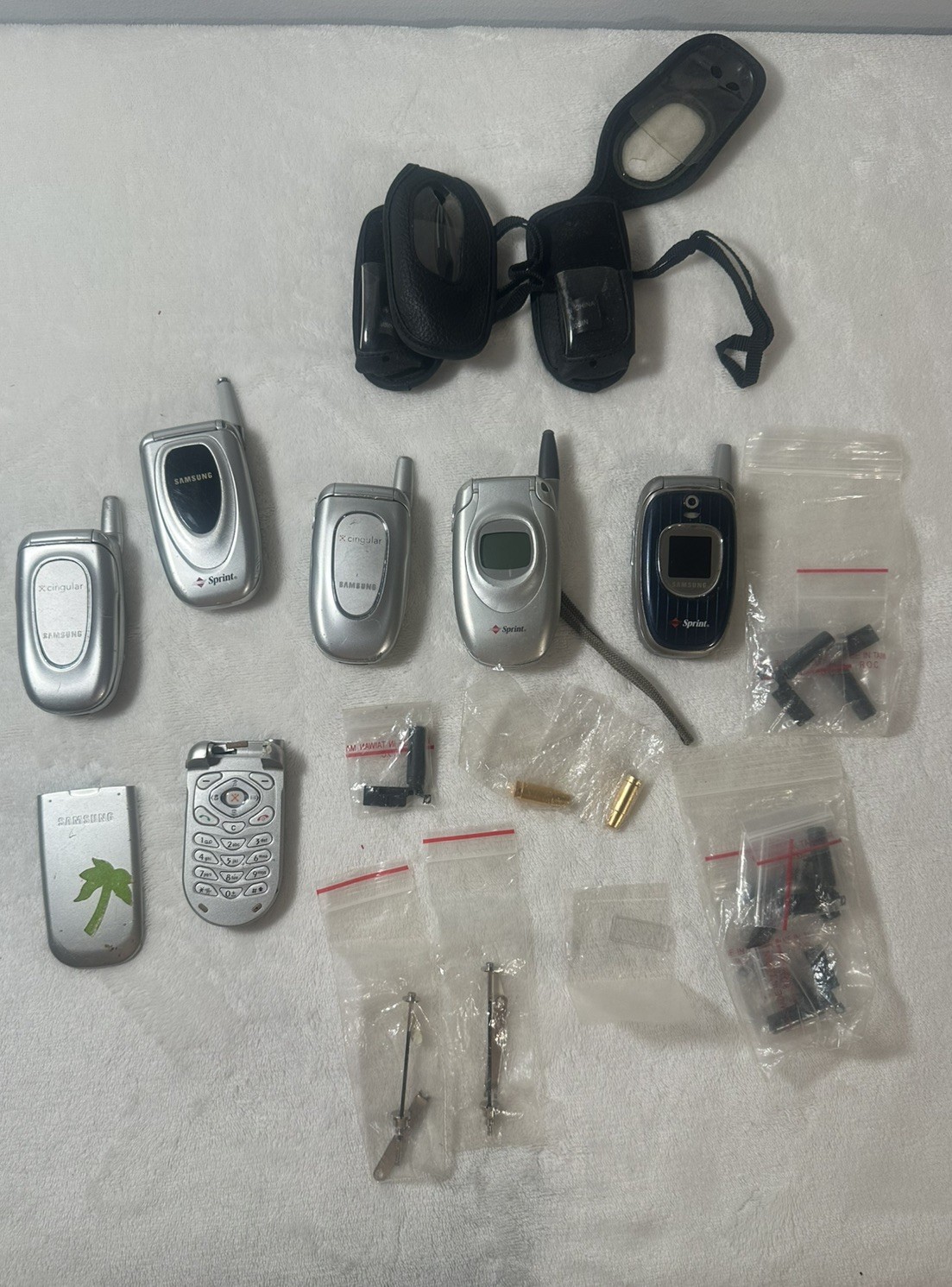 VINTAGE CELL PHONE LOT SAMSUNG | Parts, antenna replacement kits, | UNTESTED