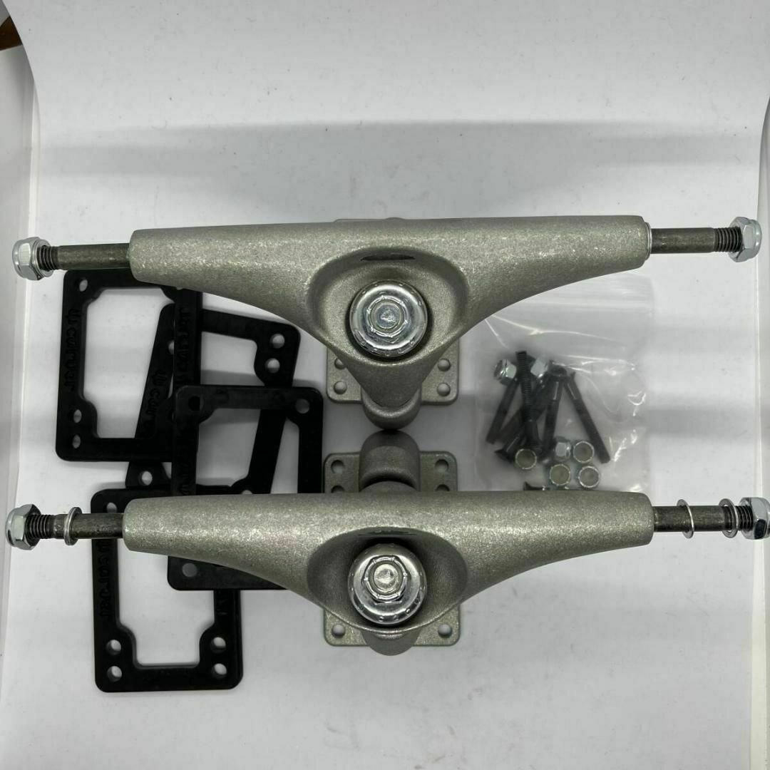 New and unused CARVER CX4 Truck Surf Skateboard