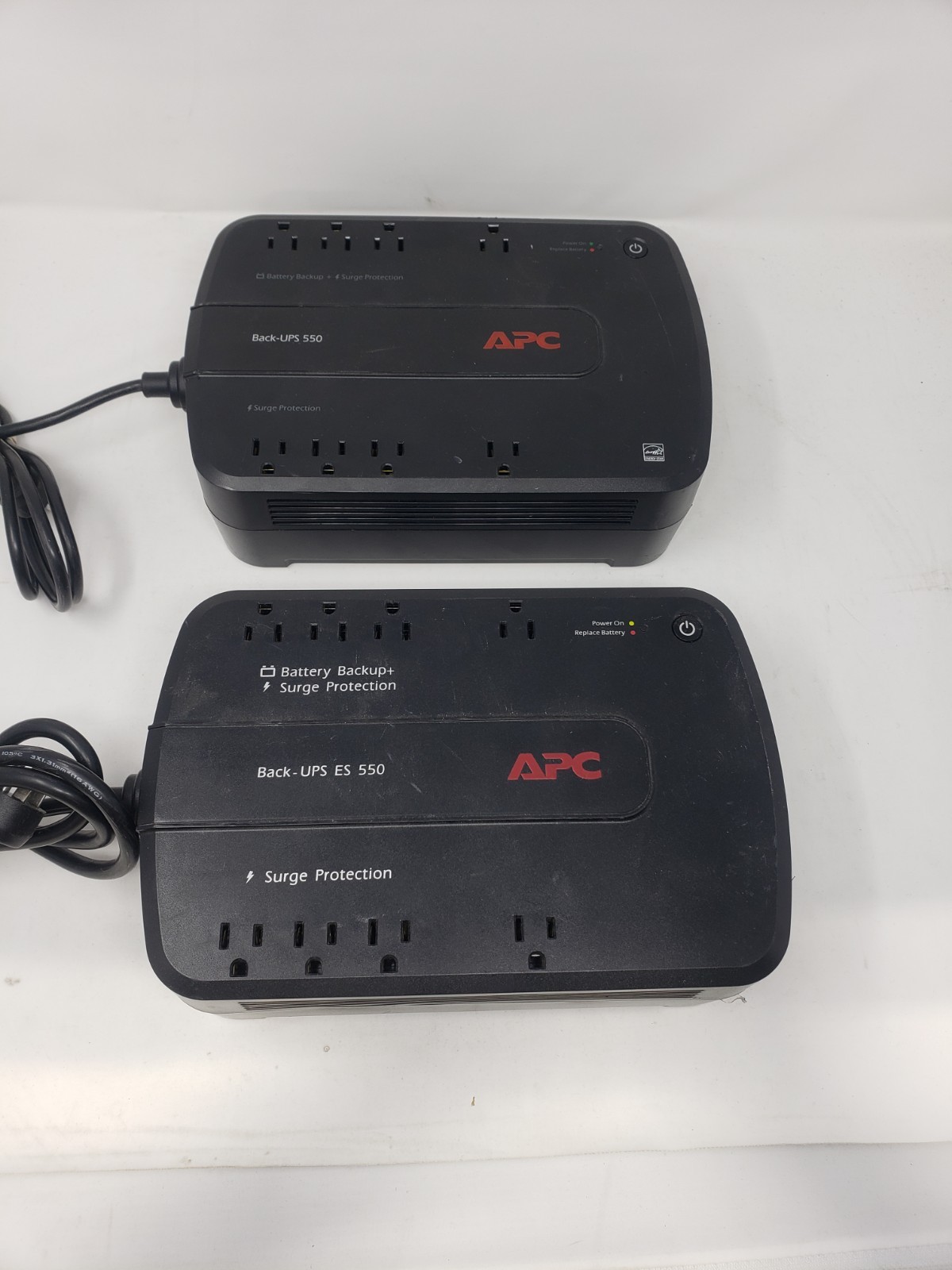 Lot of 2 - APC Back-UPS ES 550 Backup Battery Surge - No Battery (BE550G)