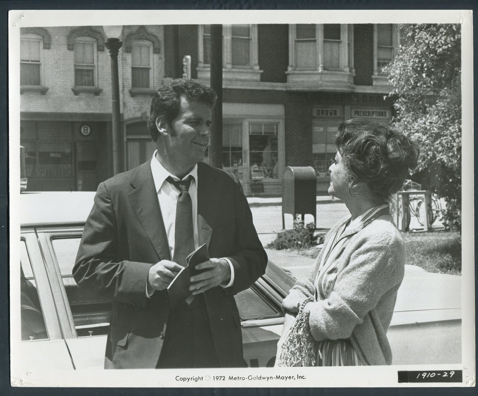 JAMES GARNER ANN RUTHERFORD in They Only Kill Their Masters '72 STREET CAR