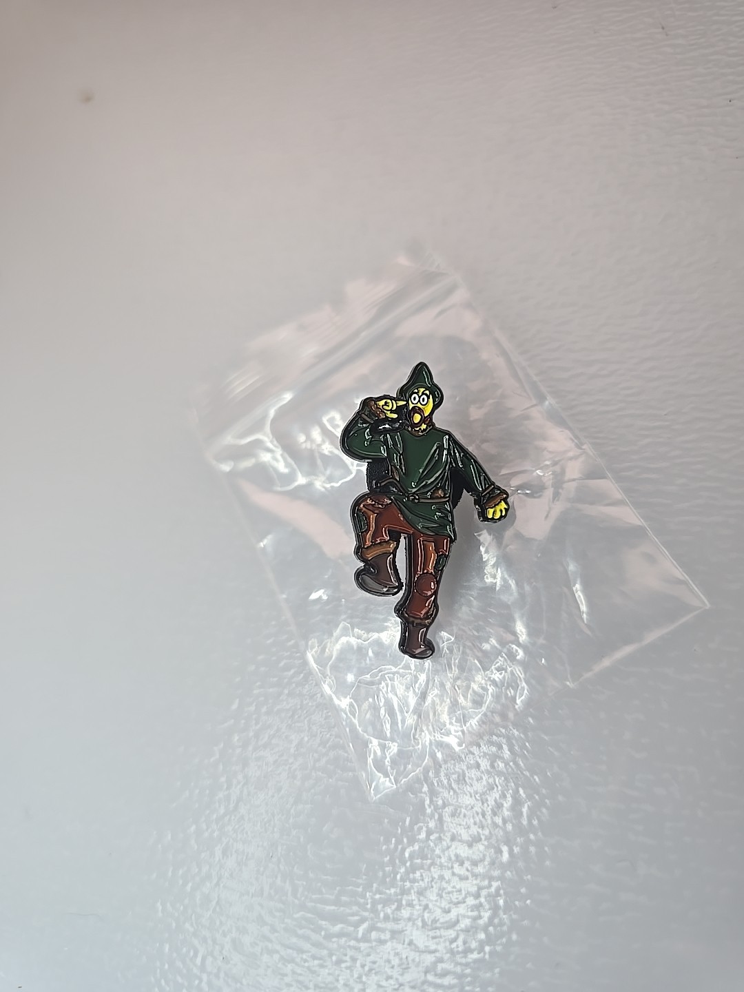 DAVE'S HOT CHICKEN CHICKEN FINGER 2 EAR RUNNING, THIN YELLOW CHICKEN  Limited 