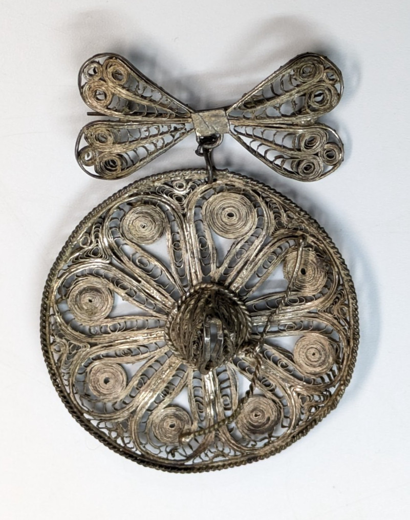 Vintage Sterling Silver Filigree Mexican Hat Sombrero Bow Brooch Pin