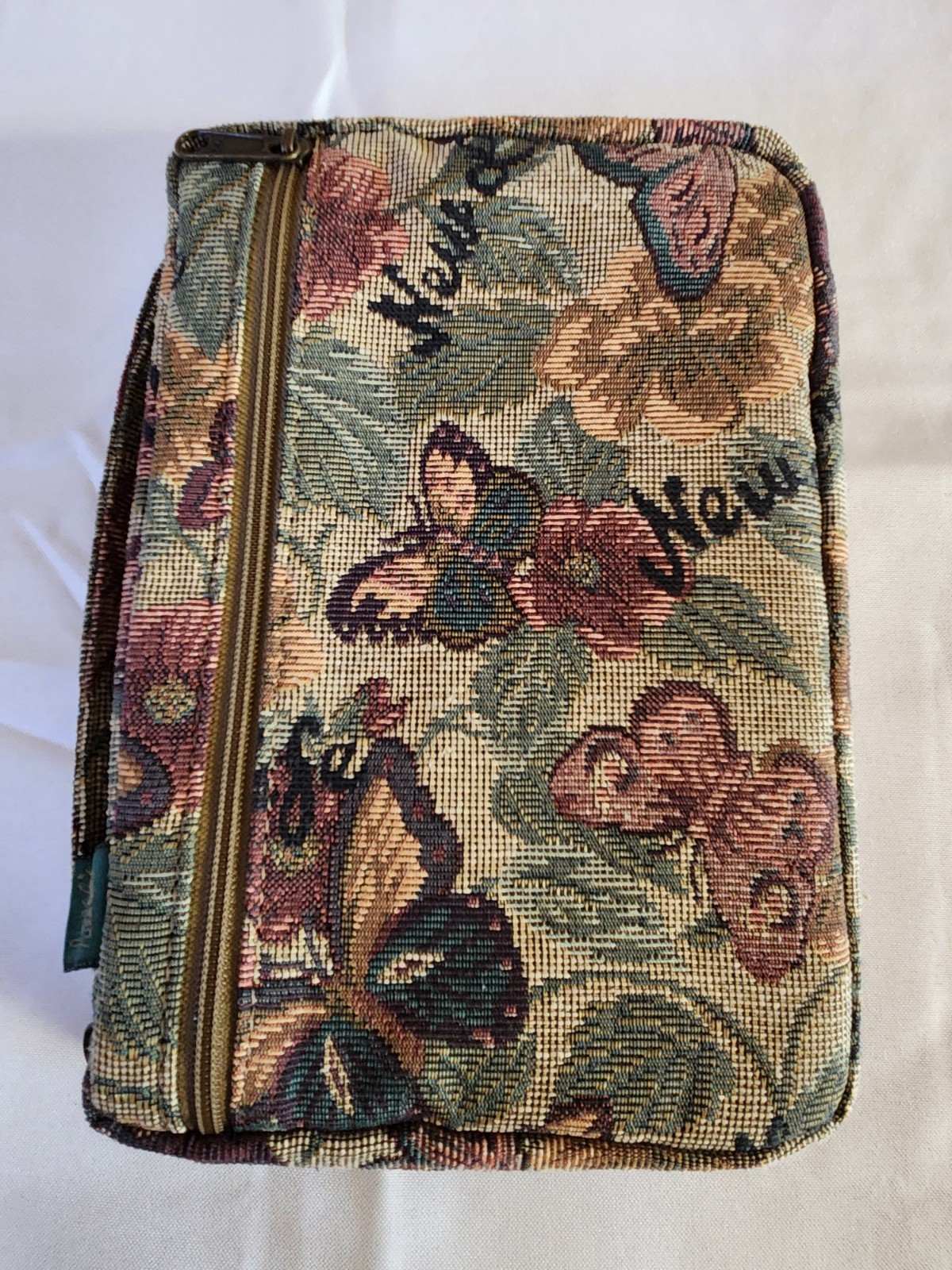 Gregg Bible Case/Cover, Size Med. Floral With Large Pocket, Carry Handle + Bible