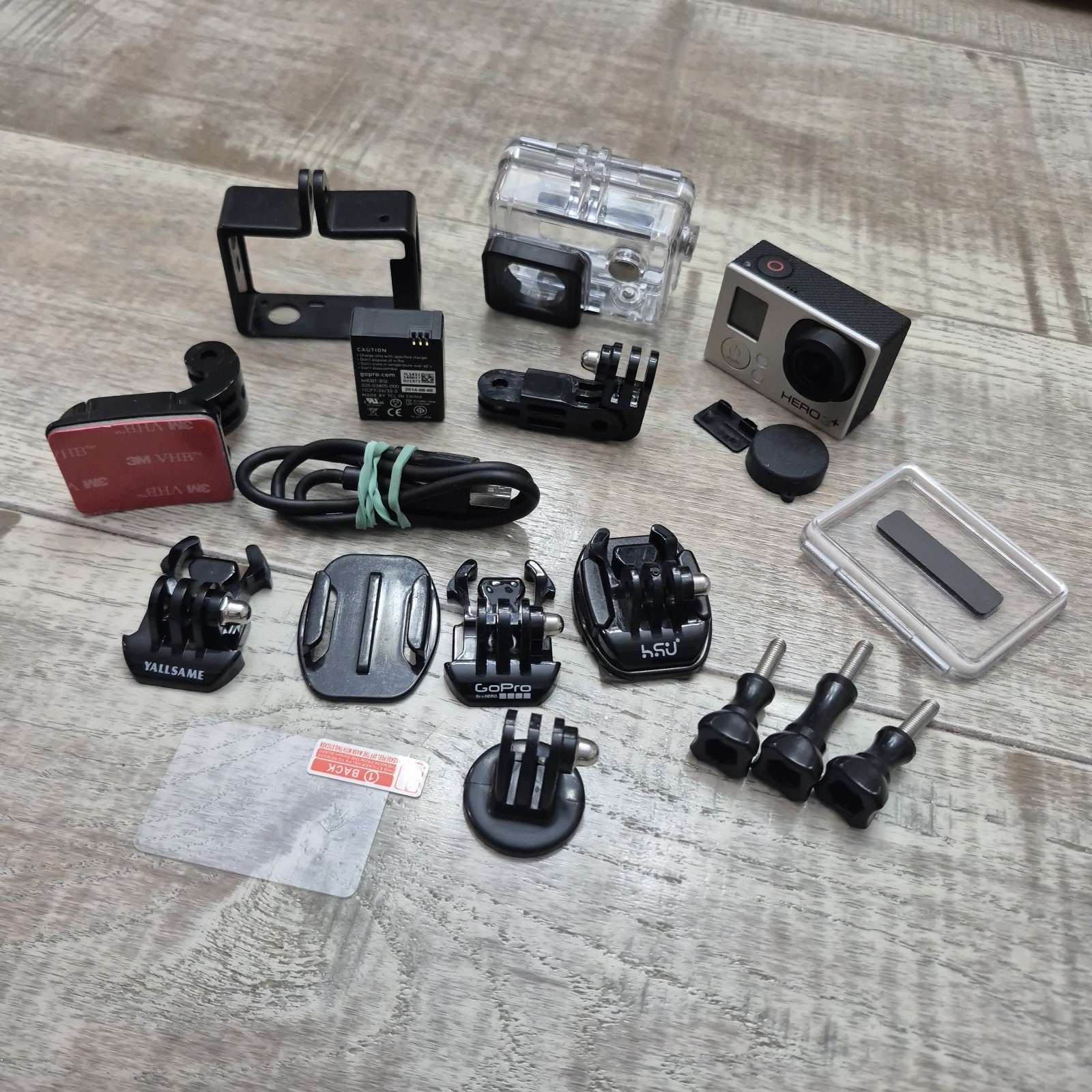GoPro HERO3+ Action Camera Bundle Parts/Repair w Waterproof Case Mounts Battery