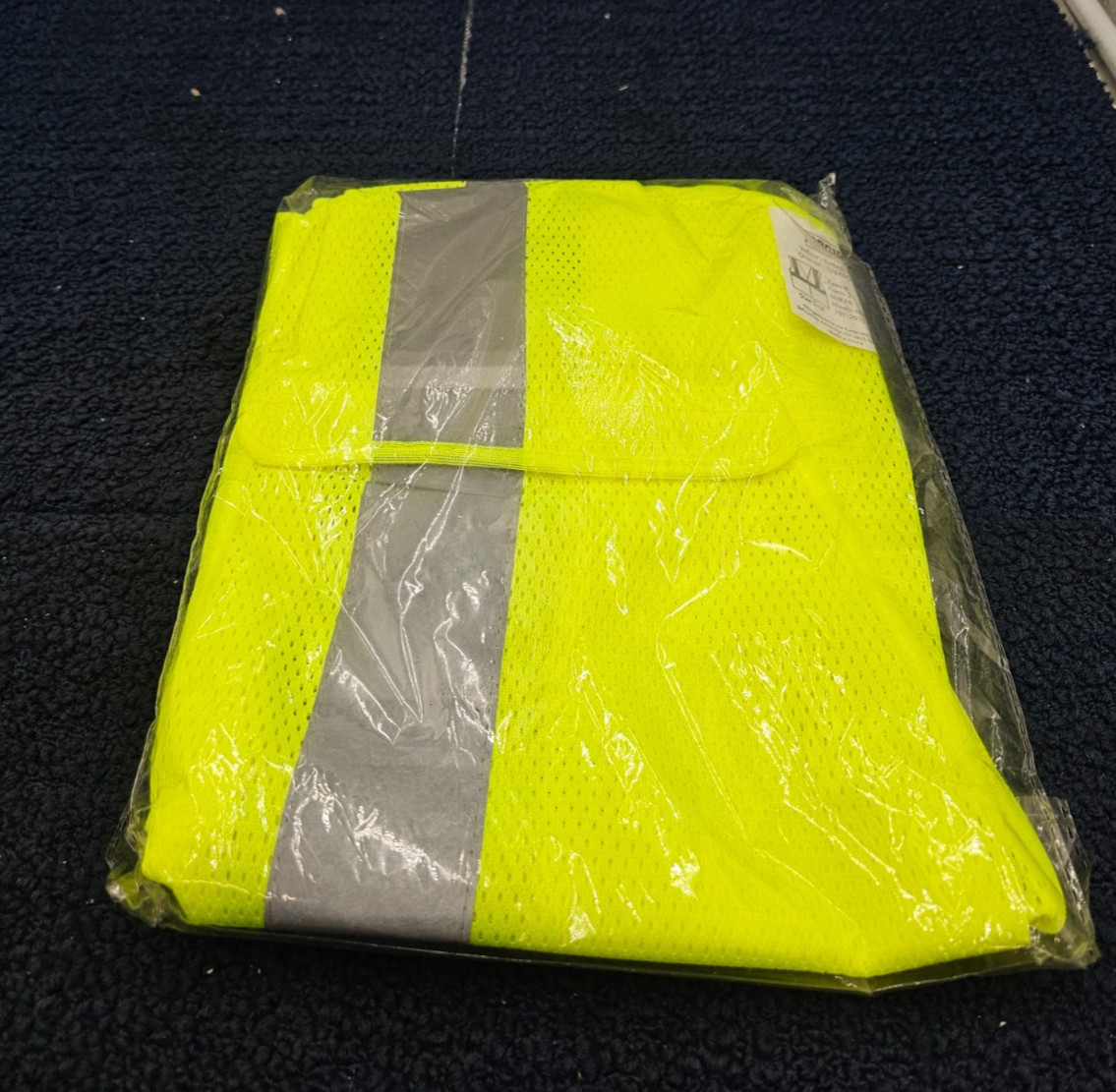 (QTY 4) MAGID SVBA5YCP Lime Yellow ANSI Type R Class 2 High-Vis Vest Size S/M