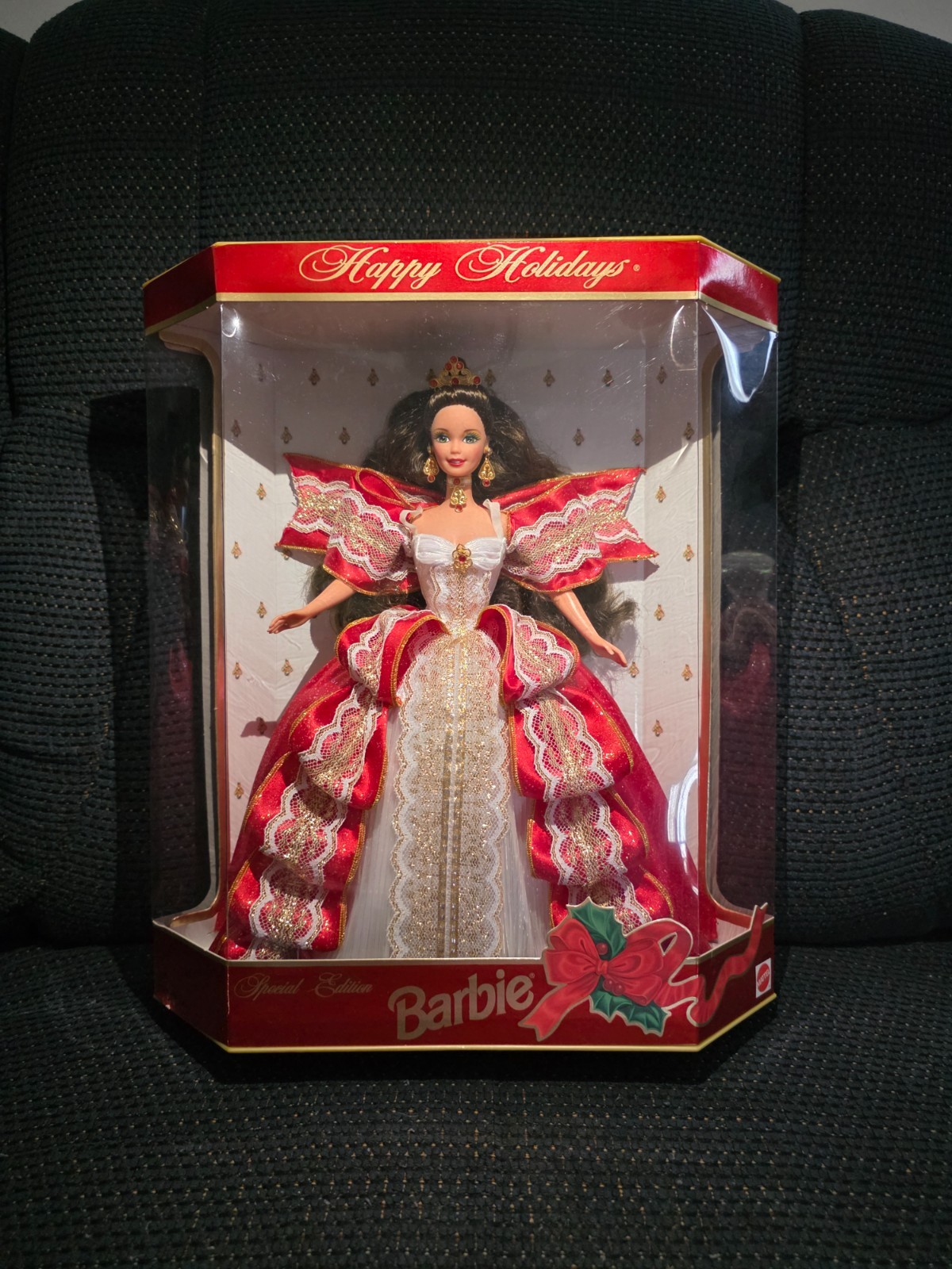 VINTAGE 1997 10TH ANNIVERSARY HAPPY HOLIDAY BARBIE DOLL  NEW ORIGINAL BOX