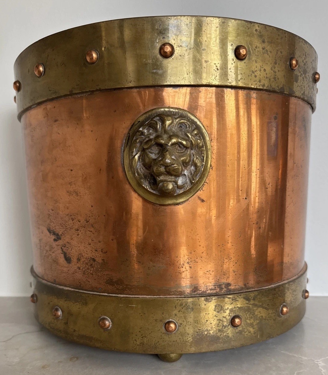 Antique Copper & Brass Lions Head Log Coal Bucket Planter Cooler 13.5 x 11.5 H