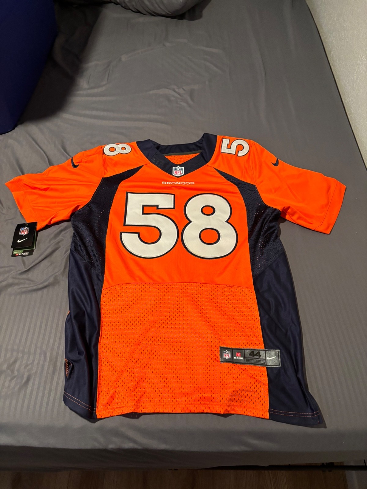 Von Miller Denver Broncos Orange Nike jersey Mens Sz 44/L NEW WT