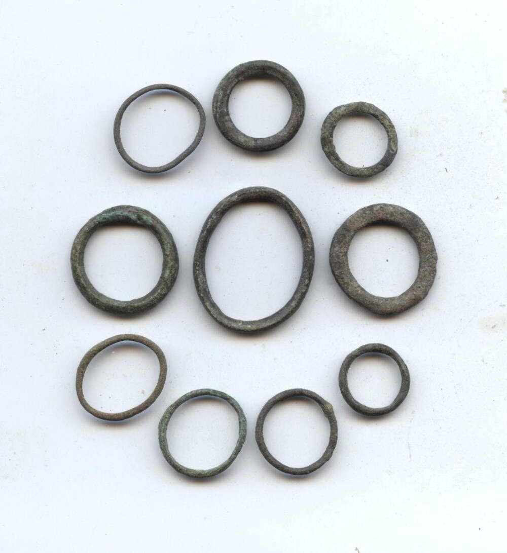 Lot of 10 ancient Celtic bronze ring money pieces from Hungary, ca.500-100 BC