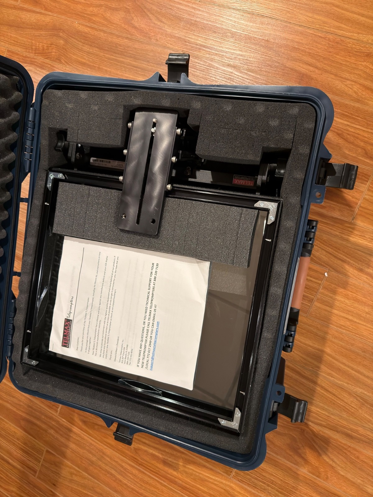 Telmax T2 17" Teleprompter