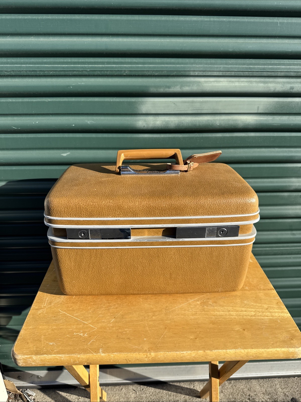 Vintage Sears Courier by Samsonite Train Case Brown w/ Tray Mirror