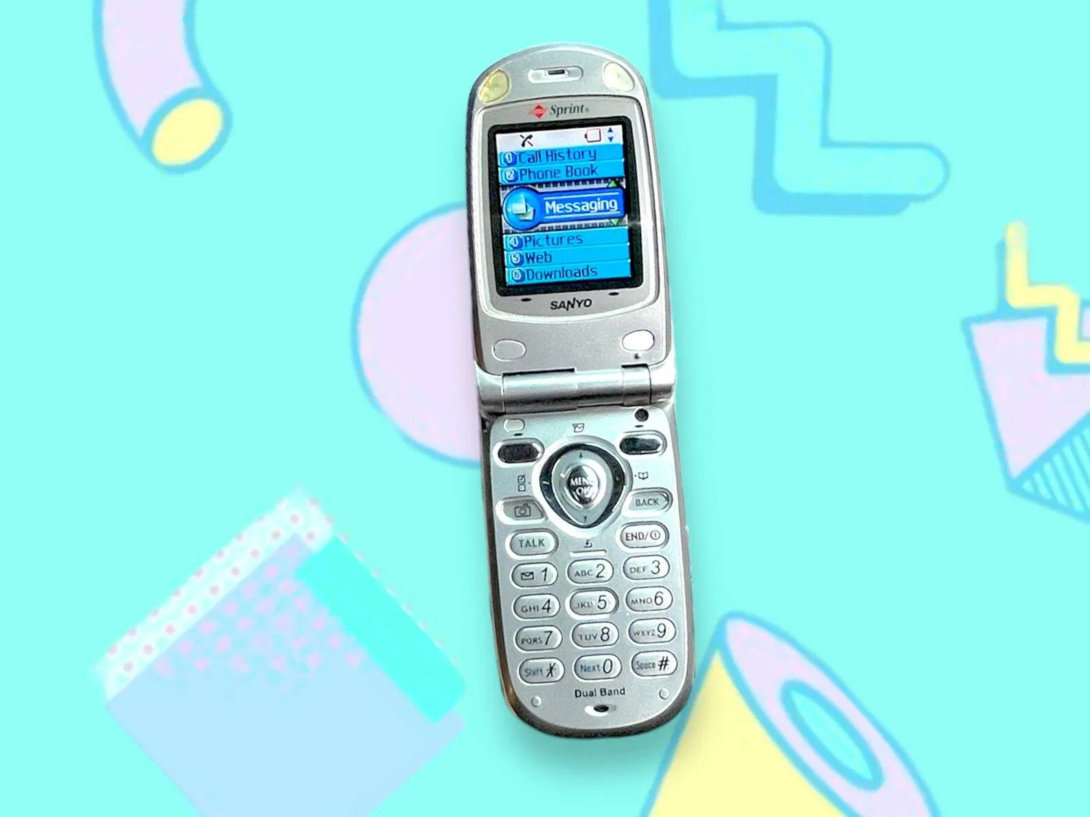 Vintage Y2K Sanyo Camera Flip Cell Phone. Rare.Works!