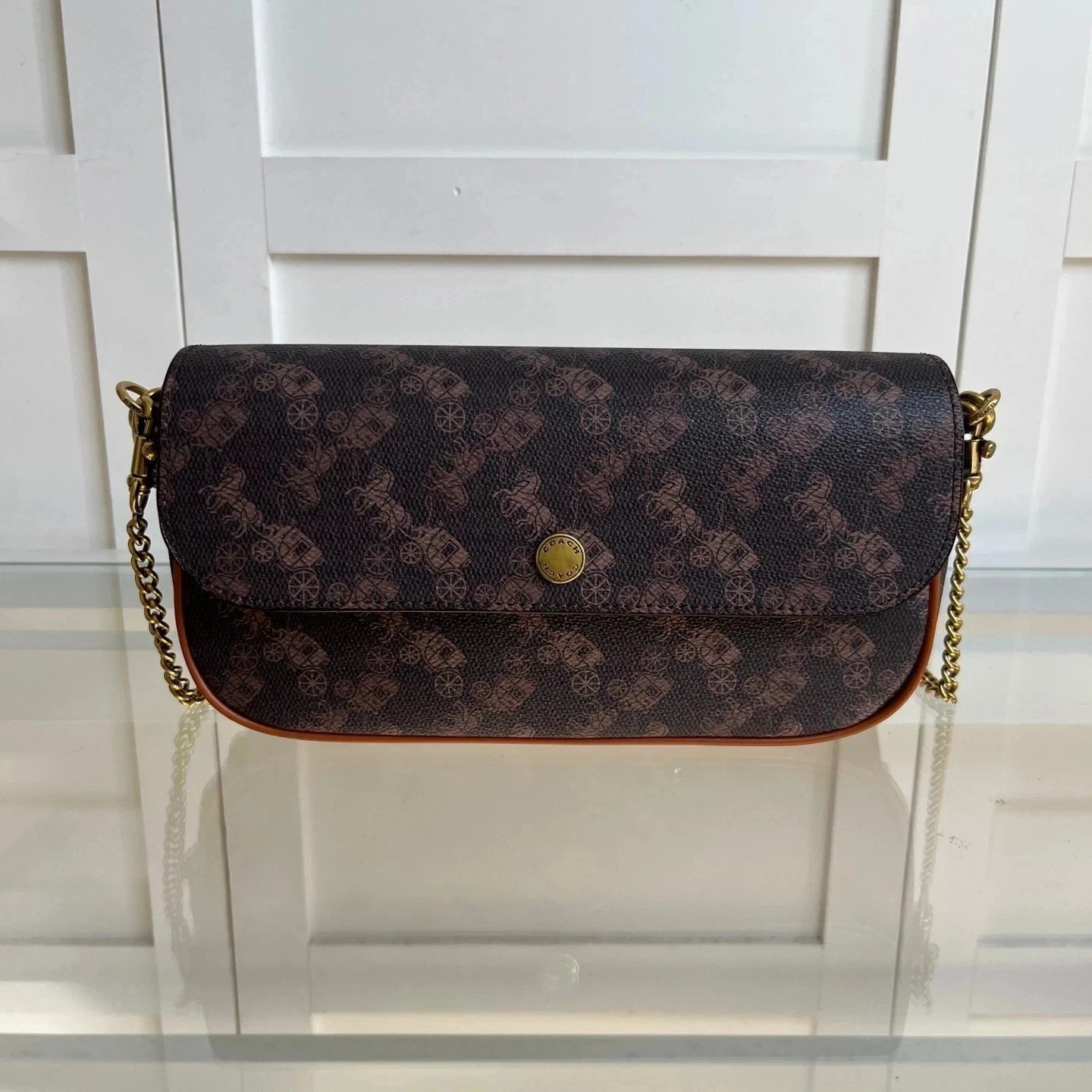 New Coach CAN92 Dark Brown Brook Flip Chain Strap Bag Signature Canvas Outlet JP