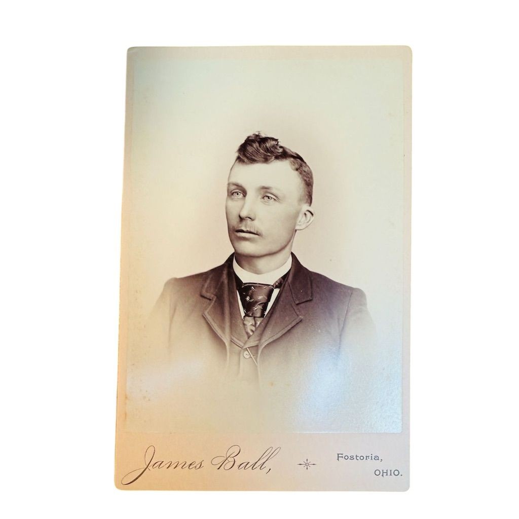 Antique Victorian Cabinet Card Photo Portrait of Gentleman 1800s Original 4x6