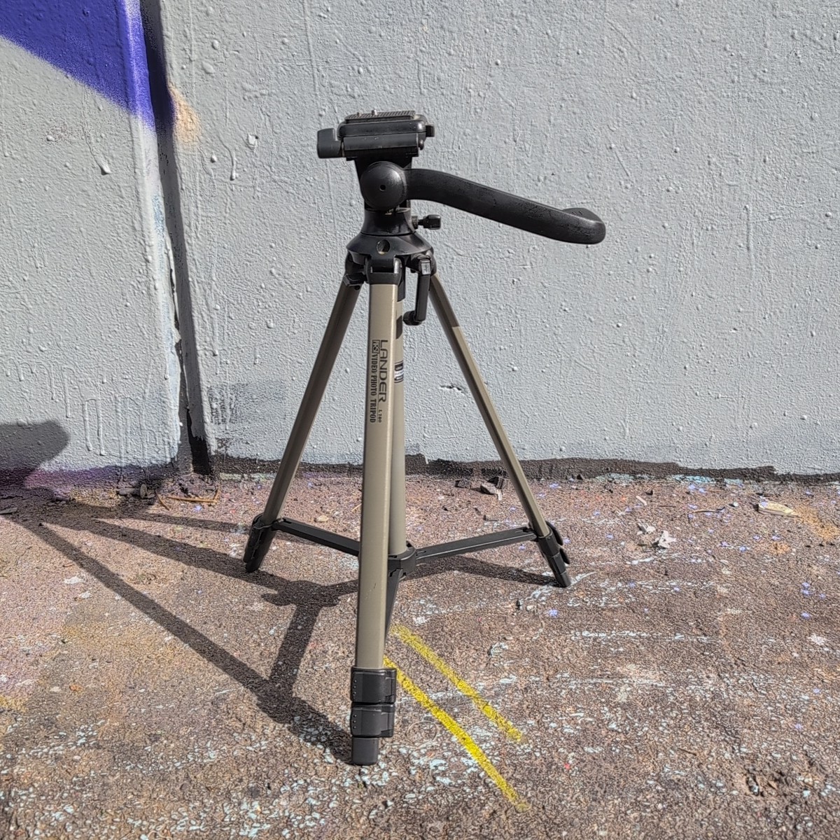 Retro Lander L780 First Video Photo Tripod Adjustable Legs Height Portable