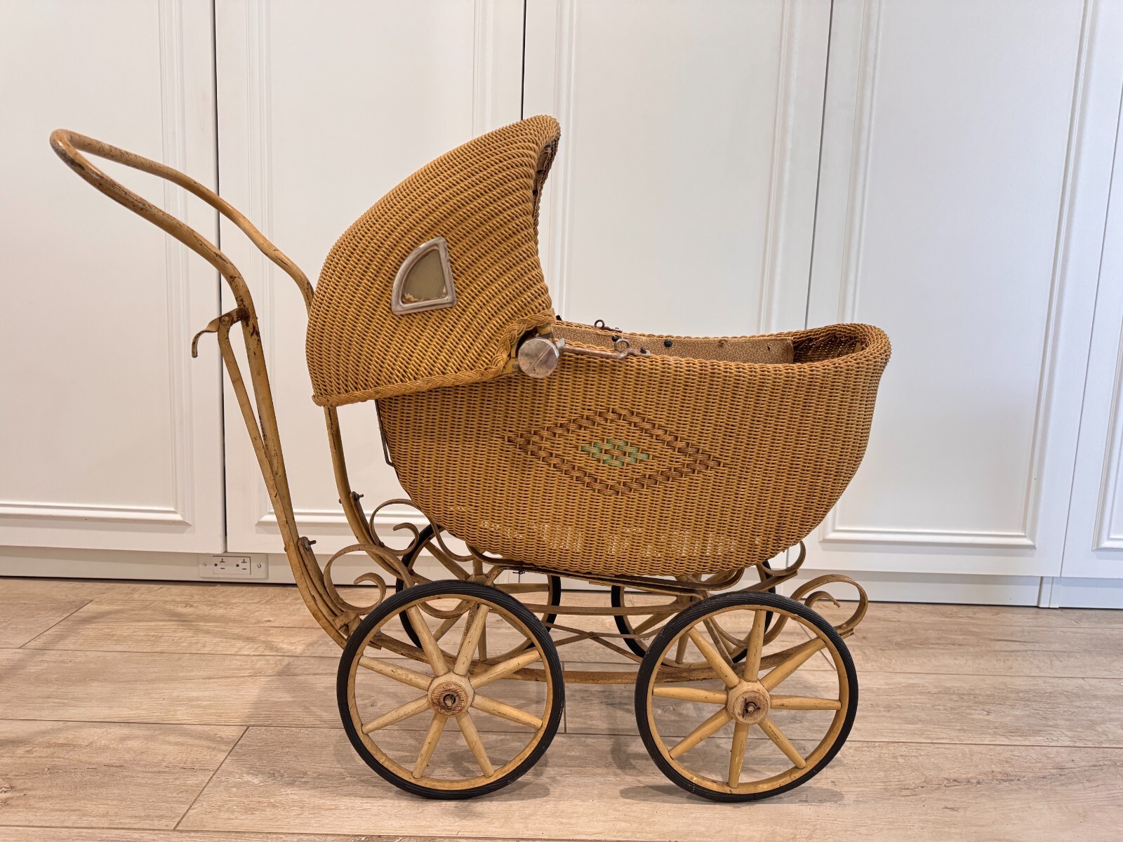 Antique Victorian BABY CARRIAGE Buggy Stroller WICKER & IRON 1900's