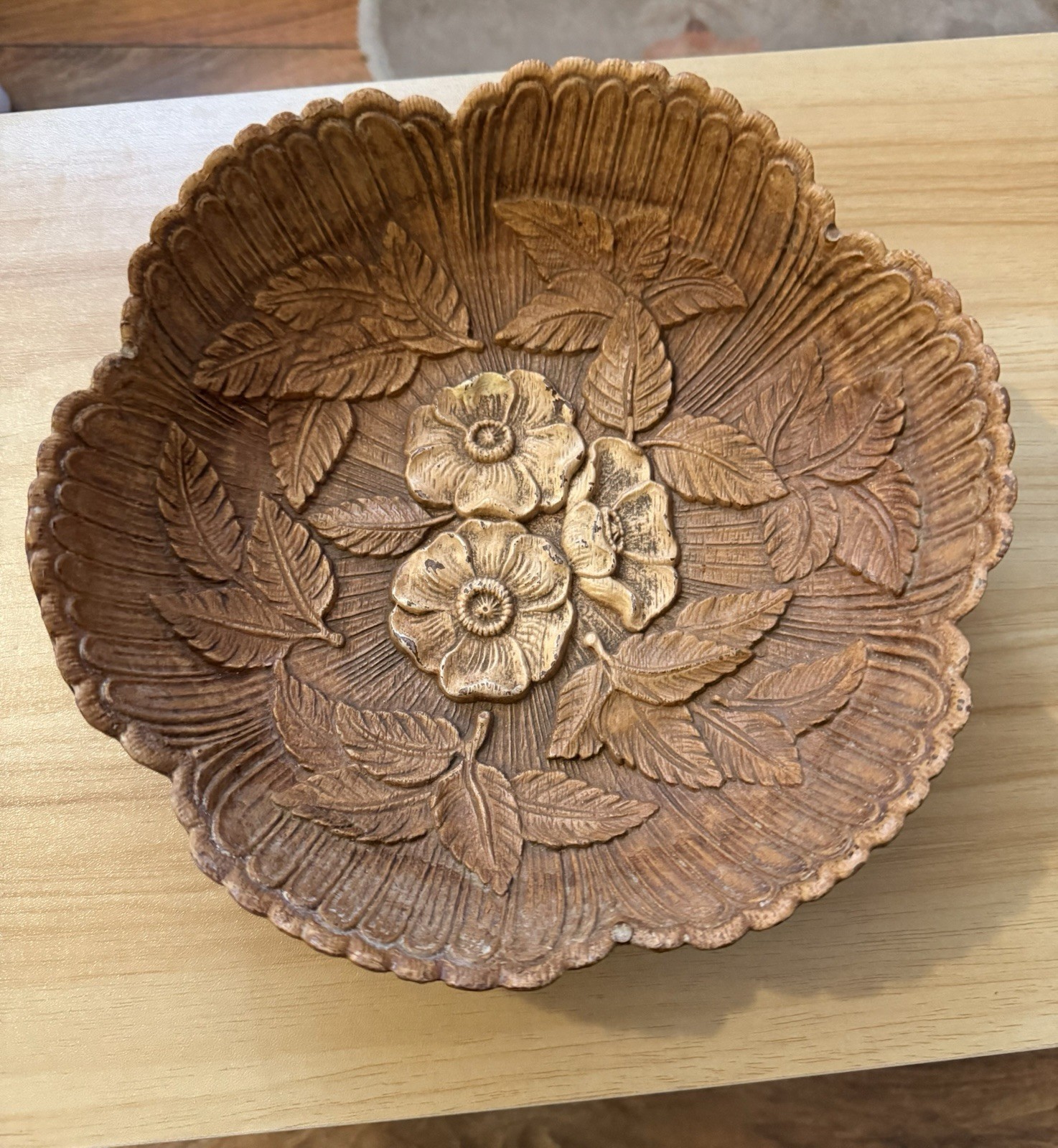 1940s Two Toned Wood Hand Carved Beautiful Bowl With Flowers