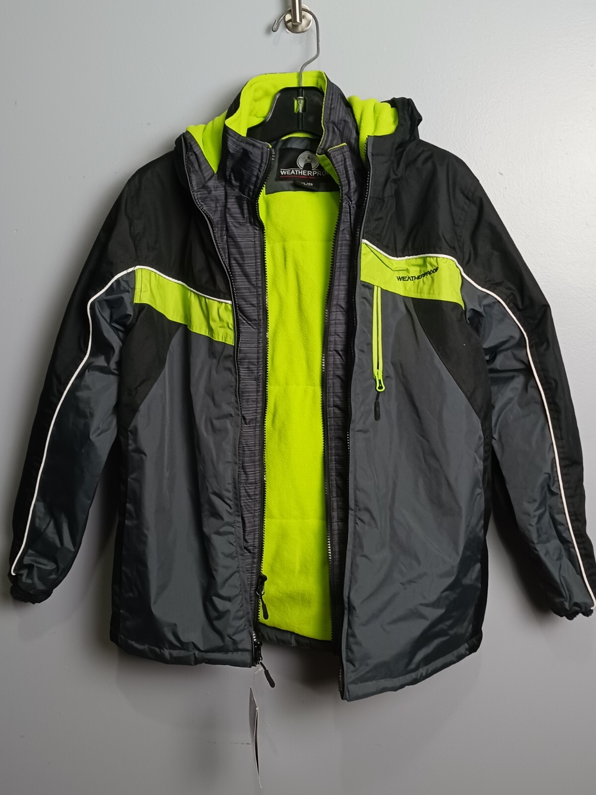 Weatherproof  Water Resistant Wind Repellant expedition Jacket boys s 18/20 XL