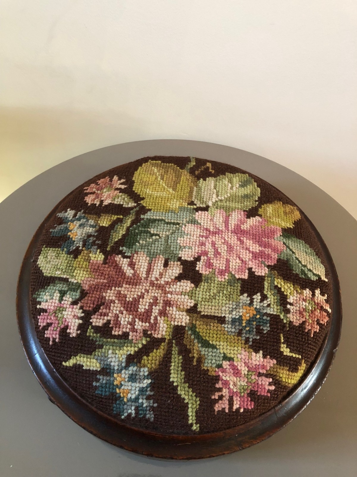 Lovely Vibrant Antique Victorian Needlepoint Tapestry Footstool