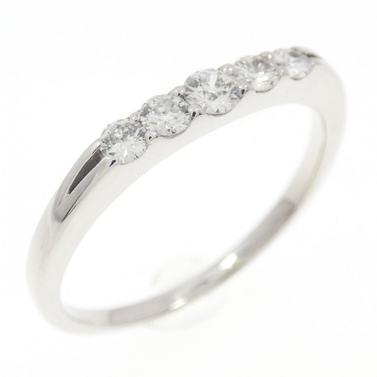 Authentic K18WG Diamond Ring #260-008-062-0099