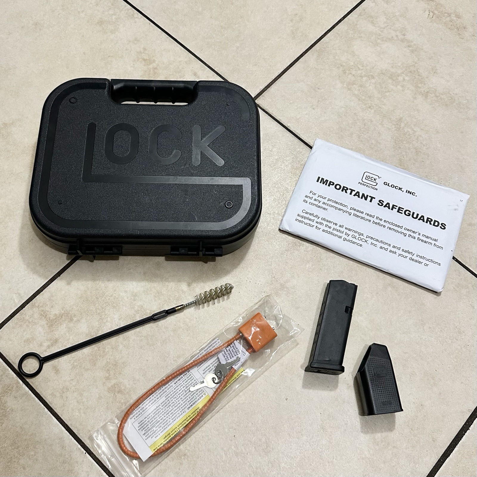 Glock 23 .40 Factory Hard Case Magazine Doors Loader Manual Cleaner