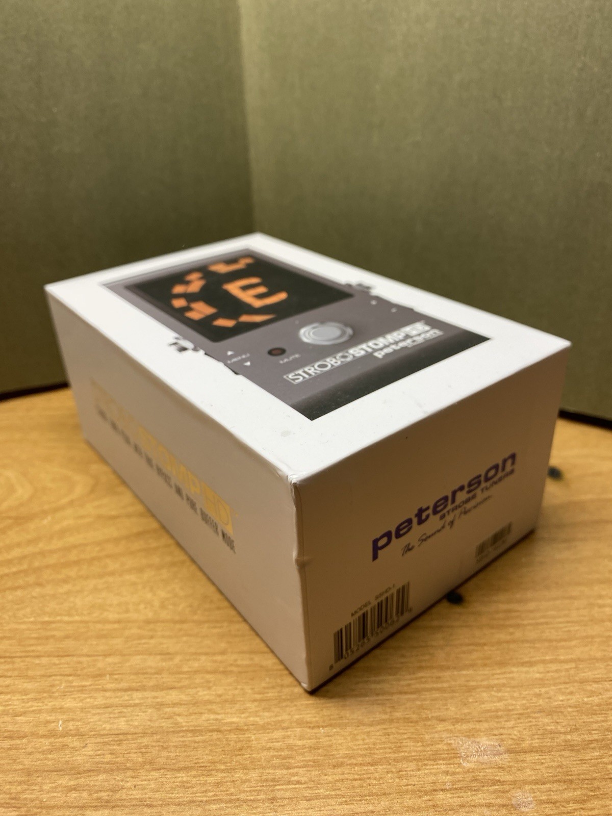 Peterson StroboStomp HD Pedal Tuner Black LCD Display True Bypass Electric Bass