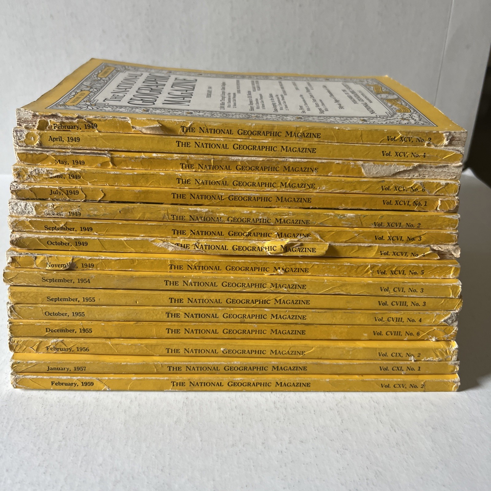 Lot Of 16: THE NATIONAL GEOGRAPHIC MAGAZINE 1949- 1959   N16