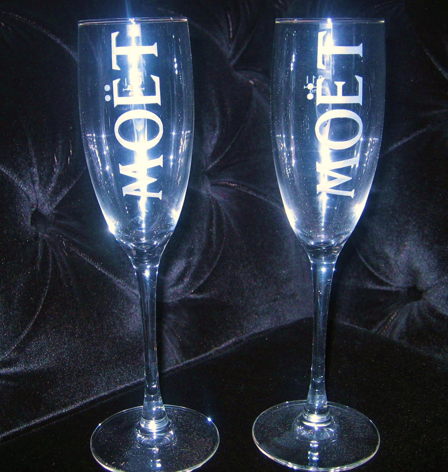 MOET CHANDON CHAMPAGNE FLUTES X 2  THE GLITZ GLASSES BRAND NEW