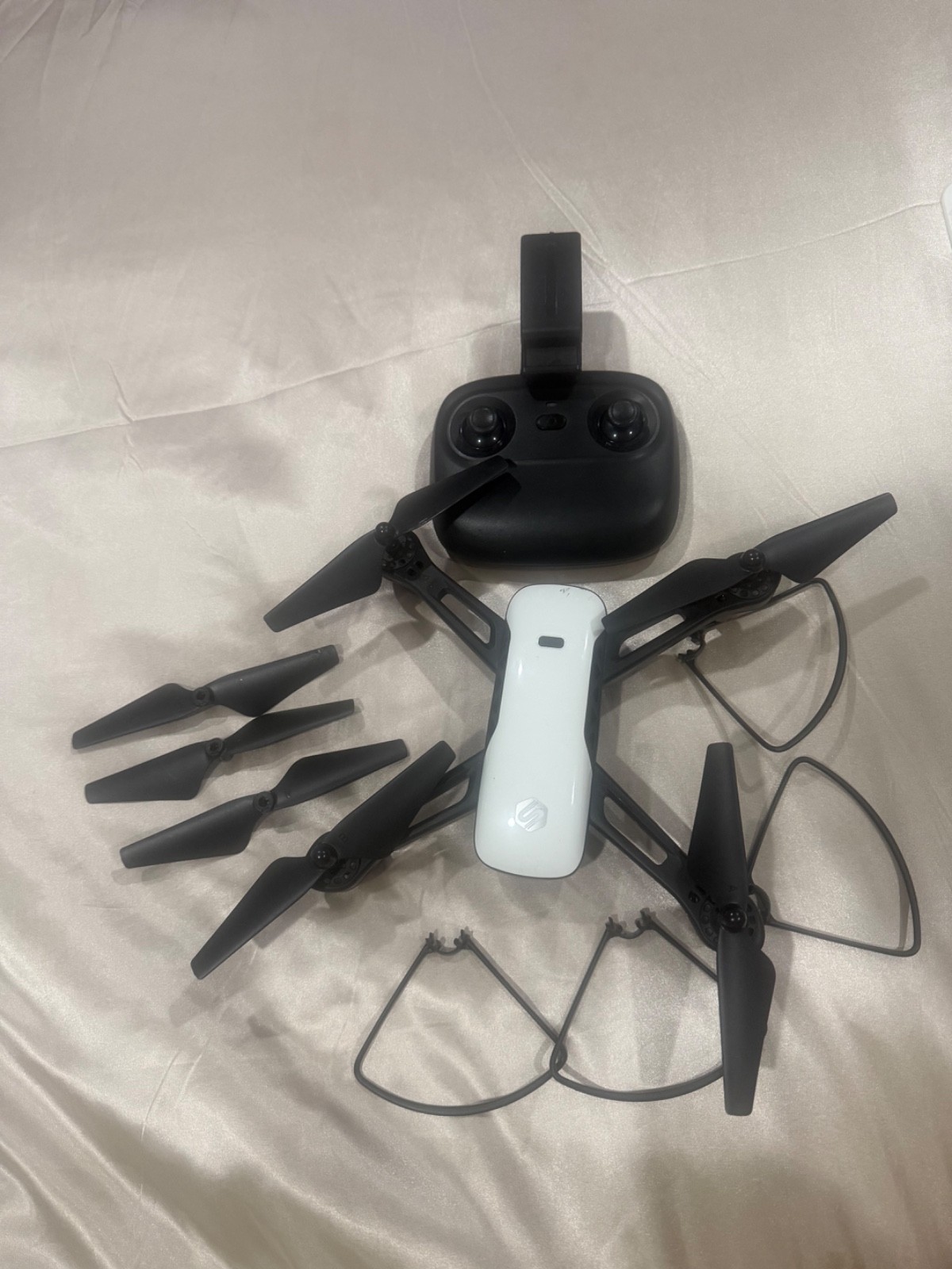 Brand New RC Drone with Battery & Charger – Missing Propeller – Never Flown