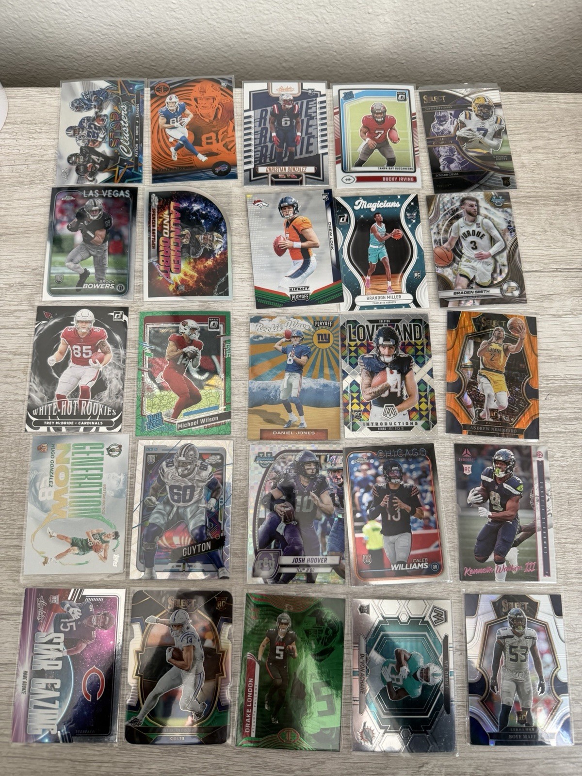 100+ Football Card Lot! All Rookies, Color Or Numbered!! Star Qb’s In The Lot!!