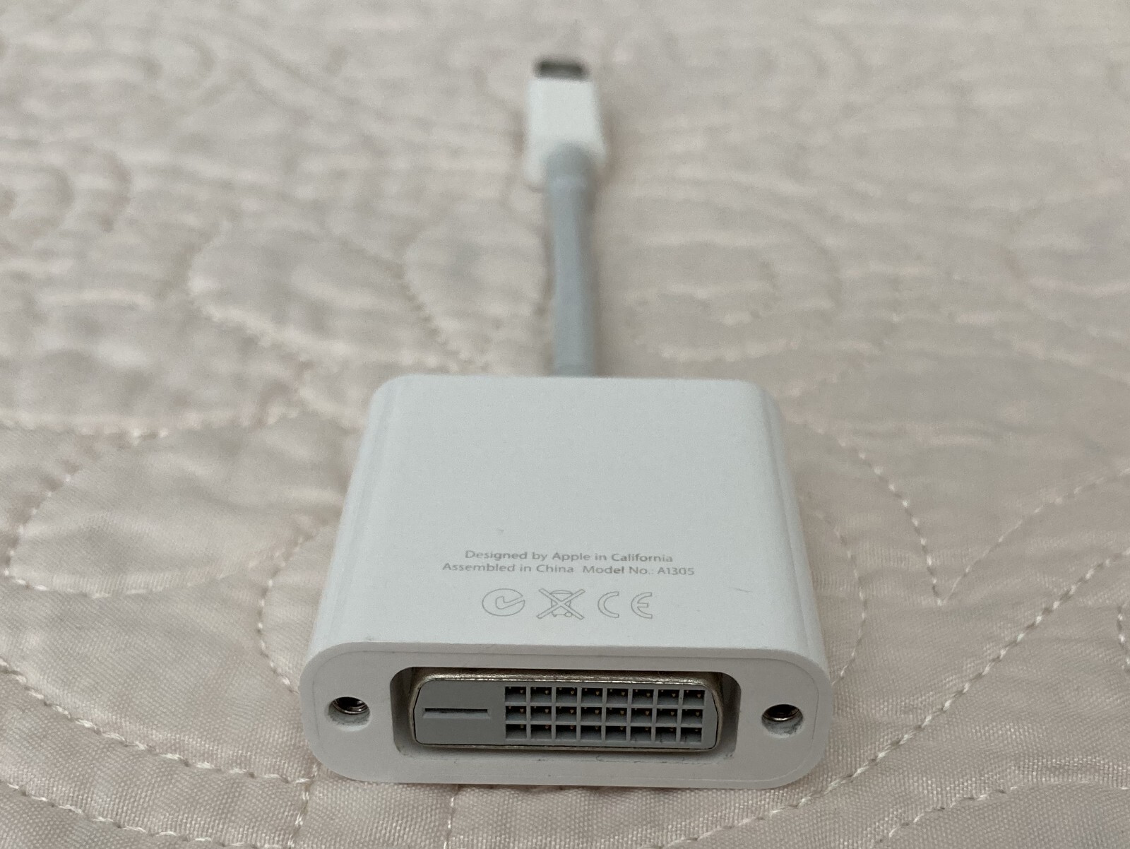 GENUINE APPLE Mini DisplayPort to DVI Adapter MiniDisplay Port MB570LL/B A1305
